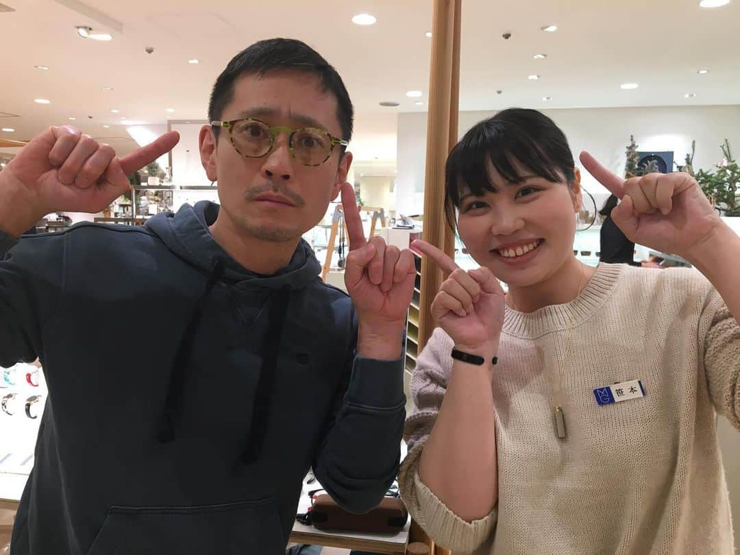 森田釣竿さんのインスタグラム写真 - (森田釣竿Instagram)「笹本さんの接客に惚れてサングラスを購入。福井県鯖江市かぁ、言ってみ鯛なぁ👓#プラスジャック #松屋銀座」11月20日 14時09分 - tsurizaomorita3710