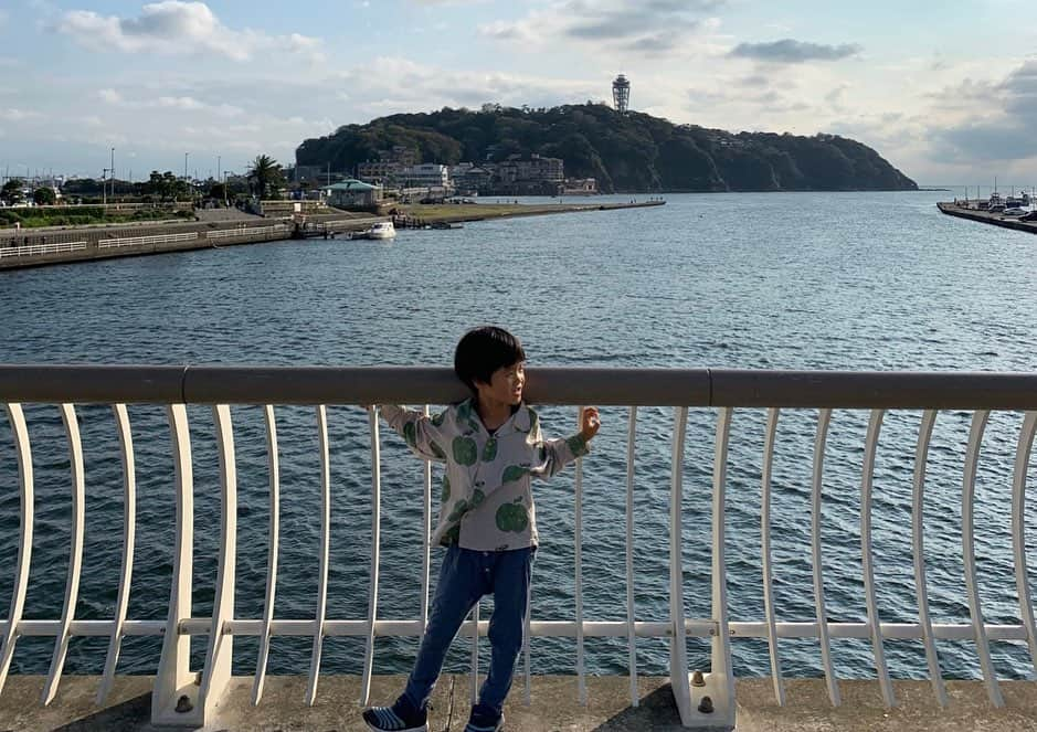 ケイタイモさんのインスタグラム写真 - (ケイタイモInstagram)「2019/11/21 家も頑張れお父ちゃん！ #マンガ #インスタ漫画  #育児漫画 #日常漫画 #instacomics  #子育て #ケイタイモ  #keitaimo」11月21日 1時11分 - k_e_i_t_a_i_m_o