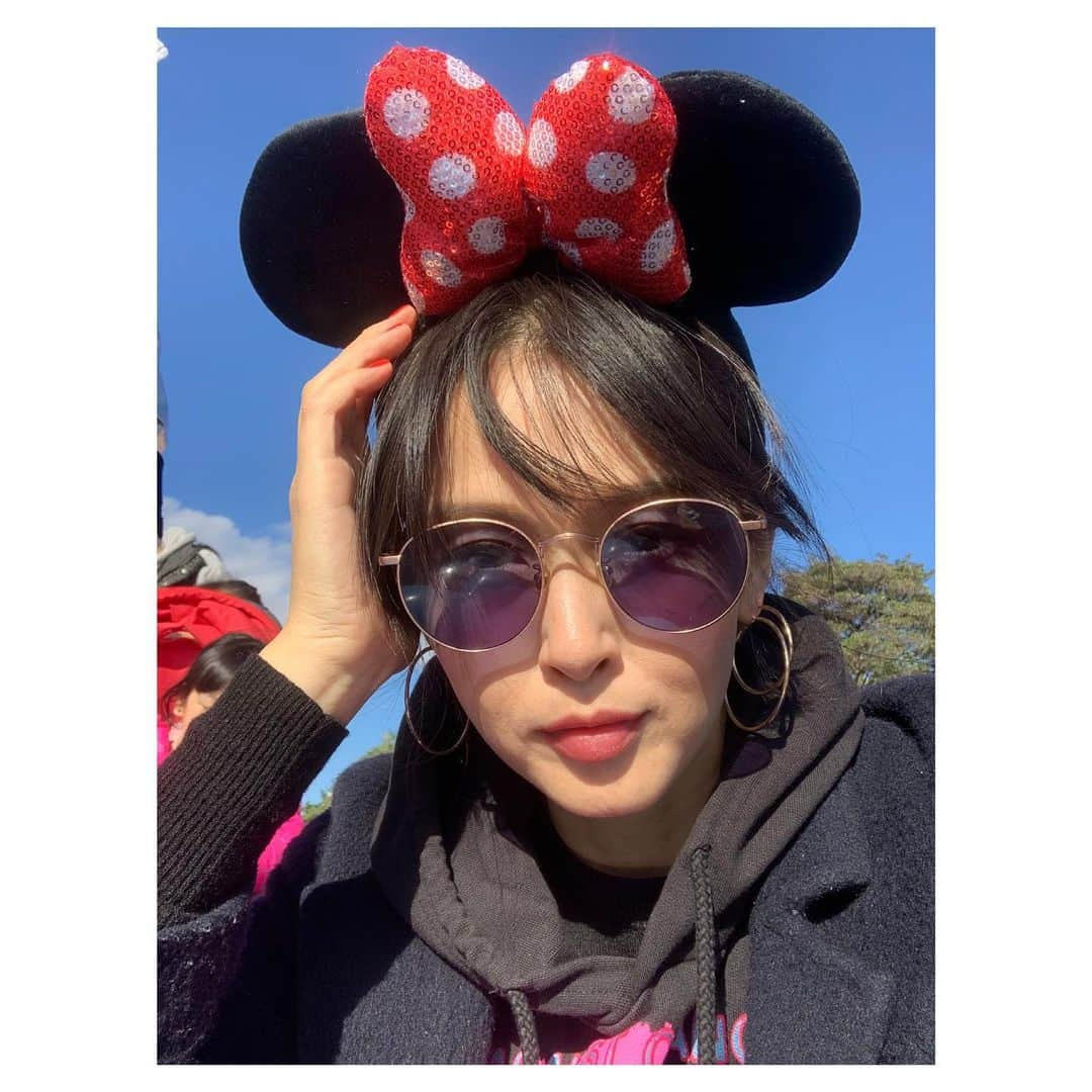 桜井裕美さんのインスタグラム写真 - (桜井裕美Instagram)「ディズニー！！ 今日も一日パレードにめちゃくちゃ並んだー😂 お初のクリスマスディズニー^_^可愛いかった❤️❤️❤️ 明日も楽しみ！！ #ディズニーランド #誕生日ディズニー　#息子 #子育て #ママモデル #育児中ママ #子供のいる生活#kids #キッズ #子供 #ママライフ #ママ起業 #男の子ママ #3歳児 #ままコーデ  #まま #男の子育児 #mama #mamamodel」11月20日 23時45分 - yumisakurai24