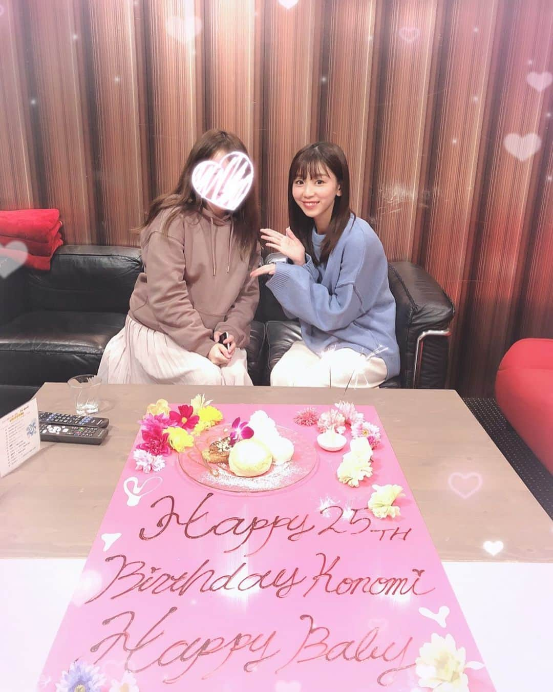 吉川千愛さんのインスタグラム写真 - (吉川千愛Instagram)「この前友達に﻿ お誕生日と結婚と妊娠お祝いで﻿ hona cafeに行った〜💓 ﻿ ﻿ 結婚式もいけなくて﻿ なにもできてなかったけん﻿ やっとなにかしら出来たよw﻿ ﻿ 本当おめでと😭😭💓 ﻿ ﻿ #honacafe #ホナカフェ  #今泉　#大名　#天神　#ランチ　﻿ #LinQ #吉川千愛　#こんにちあ　#あいんちゅ」11月21日 0時56分 - chiaki_yo