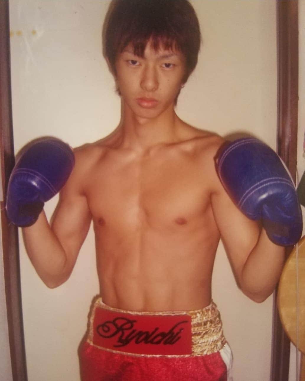田口良一のインスタグラム：「本日をもって引退します！ ボクシングに本気で向きあって、やりきりました！ 本気でやってきたからこそ皆も応援してくれたし携わった方に感謝しかないです！ 今後もボクシングとは付き合っていきたいです 本当にありがとうございました！ #田口良一 #ボクシング #本気 #感謝 #出会えて良かった」