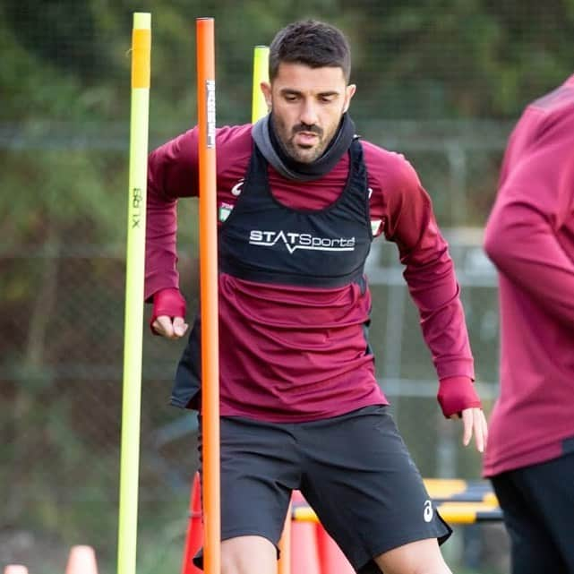 ヴィッセル神戸さんのインスタグラム写真 - (ヴィッセル神戸Instagram)「週末の試合へ準備中！🏃🏻‍⚽ . Preparing for the upcoming match!🏃🏻‍⚽ . #vissel #visselkobe #ヴィッセル神戸 #davidvilla #ビジャ #WeAreKobe #神戸 #kobe #一致団結 #jleague #jリーグ」11月20日 16時58分 - visselkobe