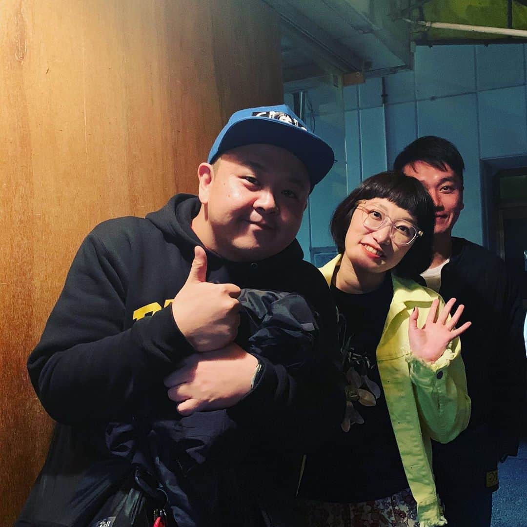 松浦志穂さんのインスタグラム写真 - (松浦志穂Instagram)「3人の写真。児玉さんはずっとわざと顔半分隠れてた。 ・ #サルゴリラ　先輩 #高円寺 #タコ鍋  #激うま」11月20日 17時05分 - matushiho