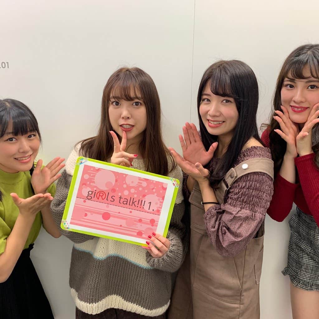 中島早貴さんのインスタグラム写真 - (中島早貴Instagram)「Rakuten LIVE g i®️l s tallk!!! 1. ゲスト様💕 - 『Pimm's』の小林智絵さん、山田南実さん、川崎優菜さん、栗田麻理さん。 みんな良い意味でアイドルの肩書き使ってて面白かったな🤣 #pimms - 『アップアップガールズ(2)』の高萩千夏さん、森永新菜さん、島崎友莉亜さん はい、最高です😂このグループ誰がきても面白いな。笑 ありがとねぇー✨ #アップアップガールズ2 - #ガールズトークワン」11月20日 17時37分 - saki__nakajima__uf