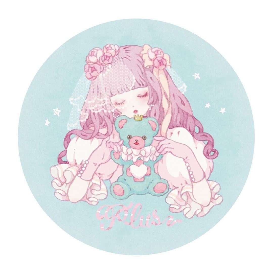 今井キラのインスタグラム：「私がキャラクターデザインを担当させていただいたボンジュール鈴木さん(@bonjoursuzuki1 ) の相棒"プラス"ちゃんをZaza Bearさん(@zazabear27 ) がテディベアにしてくださいました🧸﻿ ﻿ Zaza Bear × creators ﻿ " jumble "﻿ 11/23(sat)~29(fri)﻿ 12:00~20:00﻿ 原宿 marienkafer﻿ ﻿ #🐻 #bear #teddybear #テディベア #kiraimai」