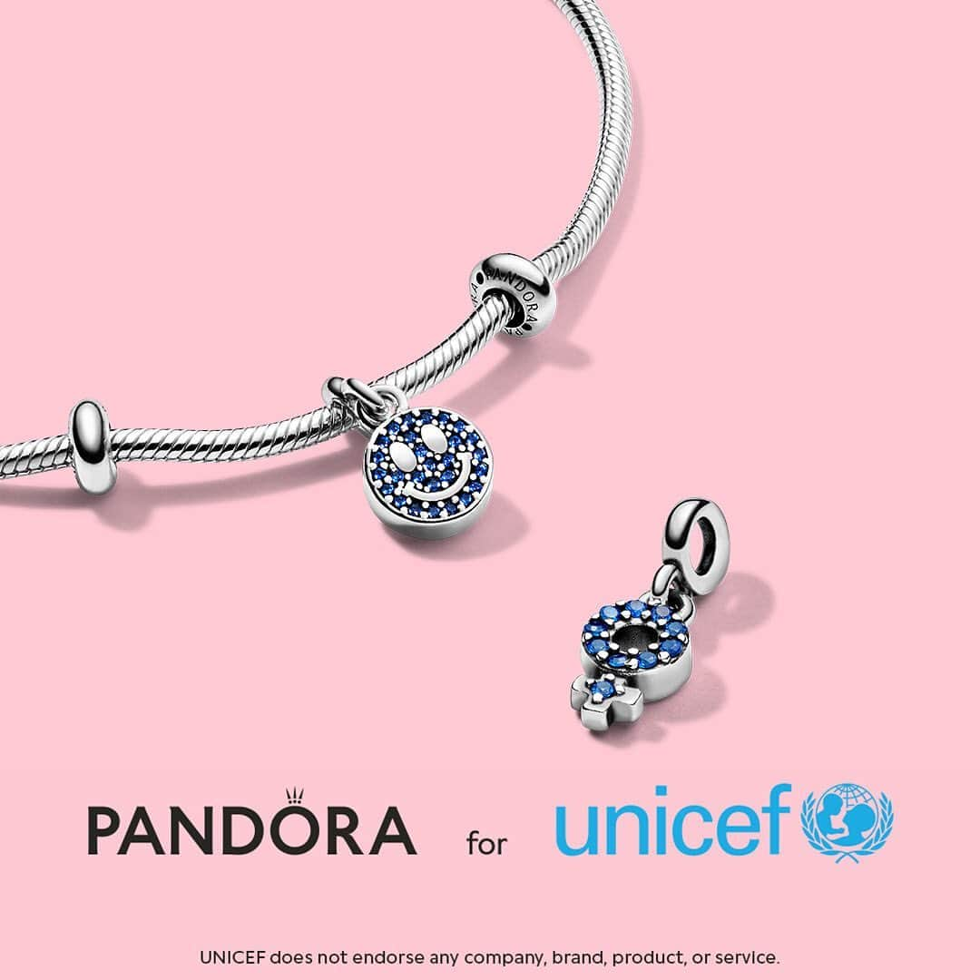 PANDORAさんのインスタグラム写真 - (PANDORAInstagram)「This #WorldChildrensDay, join Pandora for @UNICEF in supporting young voices around the globe. By wearing these limited edition charms and gift set, you'll do your part in raising awareness and support for future generations as they work towards equal opportunities for education, protection, life skills and gender equality. We invite you to join us on this journey. #PandoraForUNICEF #CharmsForChange  Pandora is proud to support UNICEF’s work to educate and empower children and young people all around the world. Show your support by wearing our limited edition designs for the cause. Learn more at https://www.pandora.net/universe/pandora-for-unicef/. UNICEF does not endorse any company, brand, product, or service.」11月20日 18時14分 - theofficialpandora