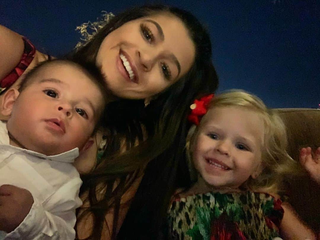 ナタリア・ベッカーのインスタグラム：「Meus amores! Muito mais do que eu poderia sonhar! 🥰」