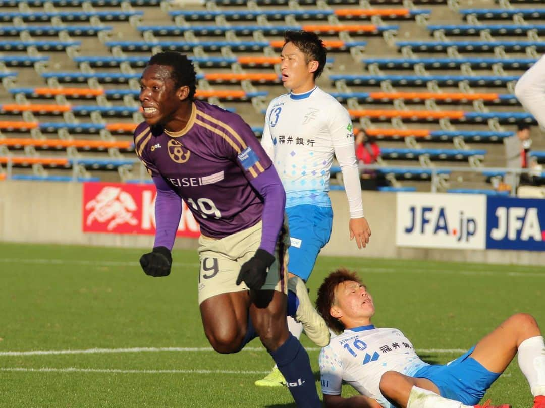 内田錬平さんのインスタグラム写真 - (内田錬平Instagram)「地域CL決勝ラウンド🔥 第一戦⚽️ vs福井ユナイテッドFC 2-0 win  応援ありがとうございました‼️ あと2勝‼️ #おこしやす京都AC #地域CL」11月20日 19時17分 - renpiiiii