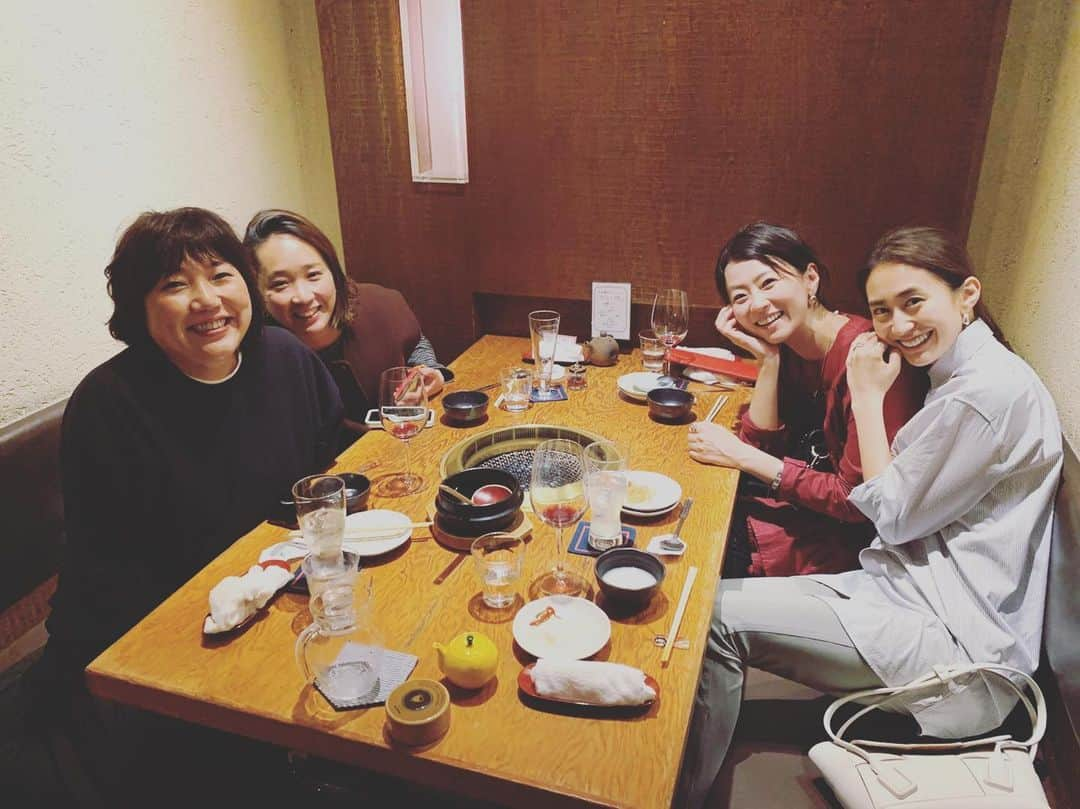 五明祐子さんのインスタグラム写真 - (五明祐子Instagram)「楽し過ぎた😂 美味しすぎた😂  まりあちゃん @mariakamiyama と小谷さん @naochinkun と ちなっちゃん @chinakmm と😘✨ ・ ・ #喜福世#美味しい焼き肉屋さん😍#焼き肉番長#小谷さん#優しい#ちなっちん☺️#とにかく明るい#おもしろ😂#まりあちゃん❤️」11月20日 19時30分 - gomyoyuko