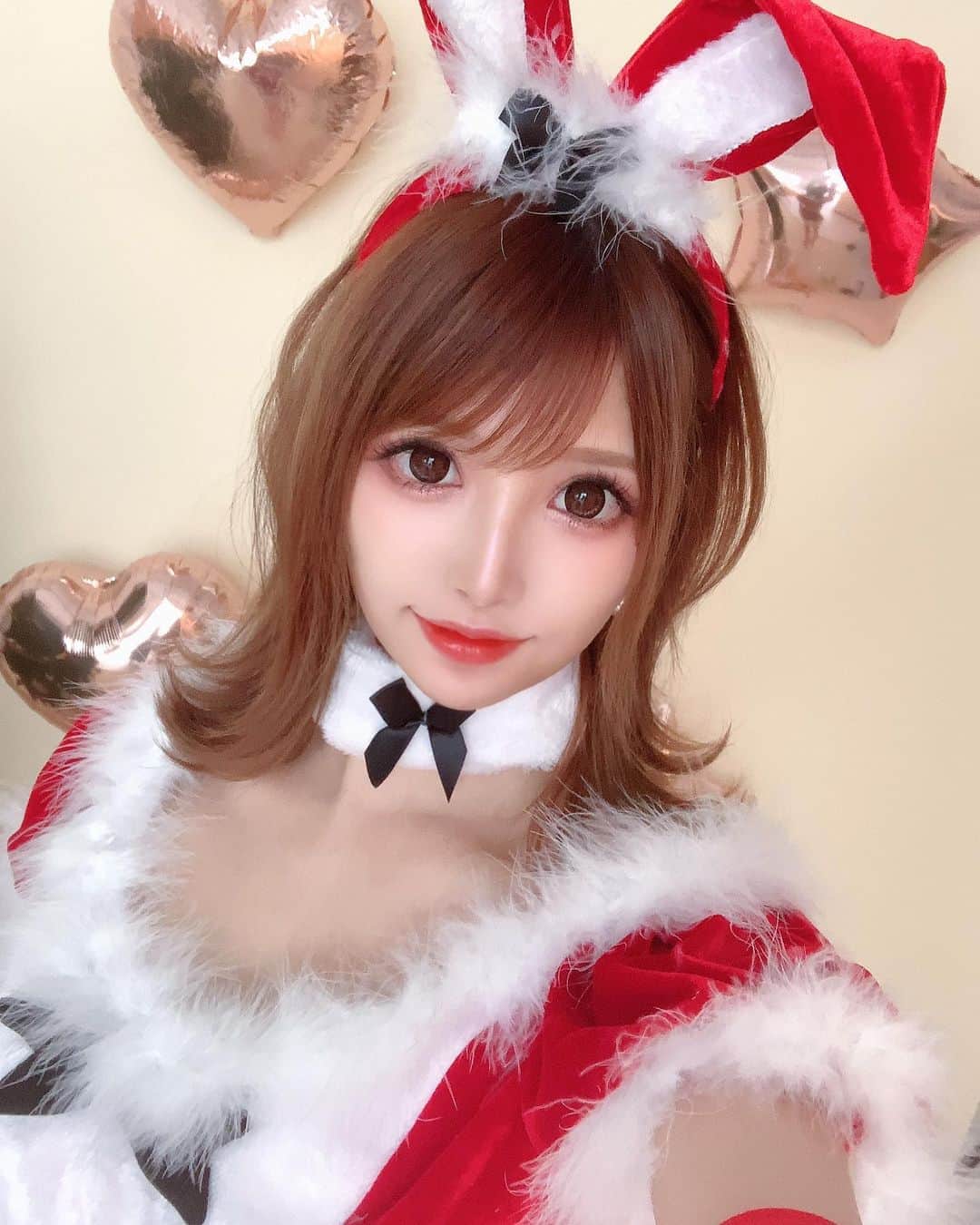 のインスタグラム：「@maison_de_beaute_official  のクリスマス撮影❄☃🎅🎁💕🎄🎂✨ バニーサンタ😆♥️♥️⭐️ 可愛かった🥰💕✨ #メゾンドボーテ#メゾンドボーテ撮影 #メゾンドボーテ専属モデル #クリスマス#サンタコス #オレンジメイク」