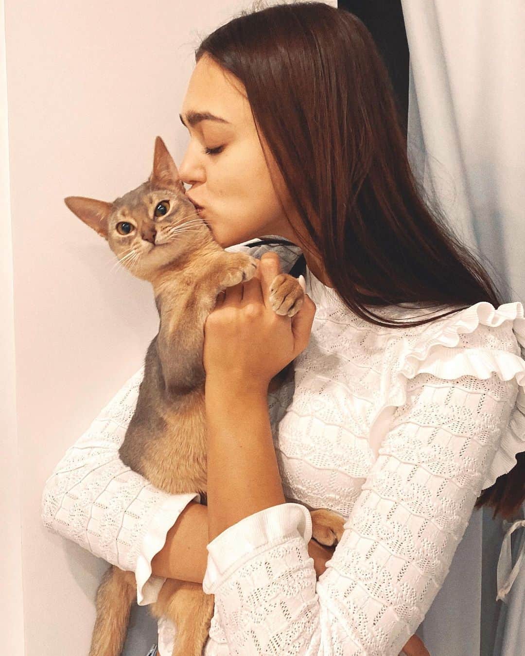 Zhenya Katavaのインスタグラム：「От любви до ненависти ✨」