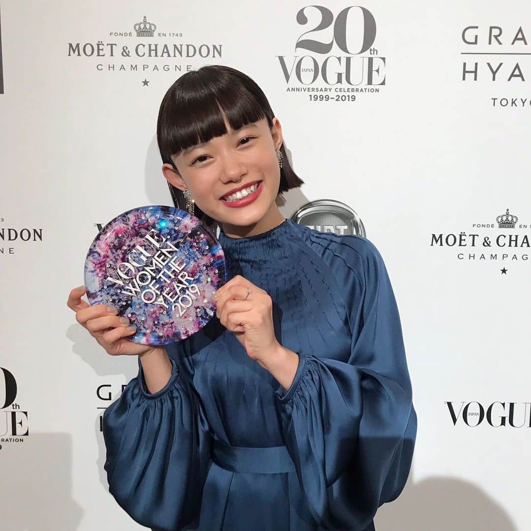 杉咲花のインスタグラム：「VOGUE JAPAN Women of the year 2019 🙏💎」