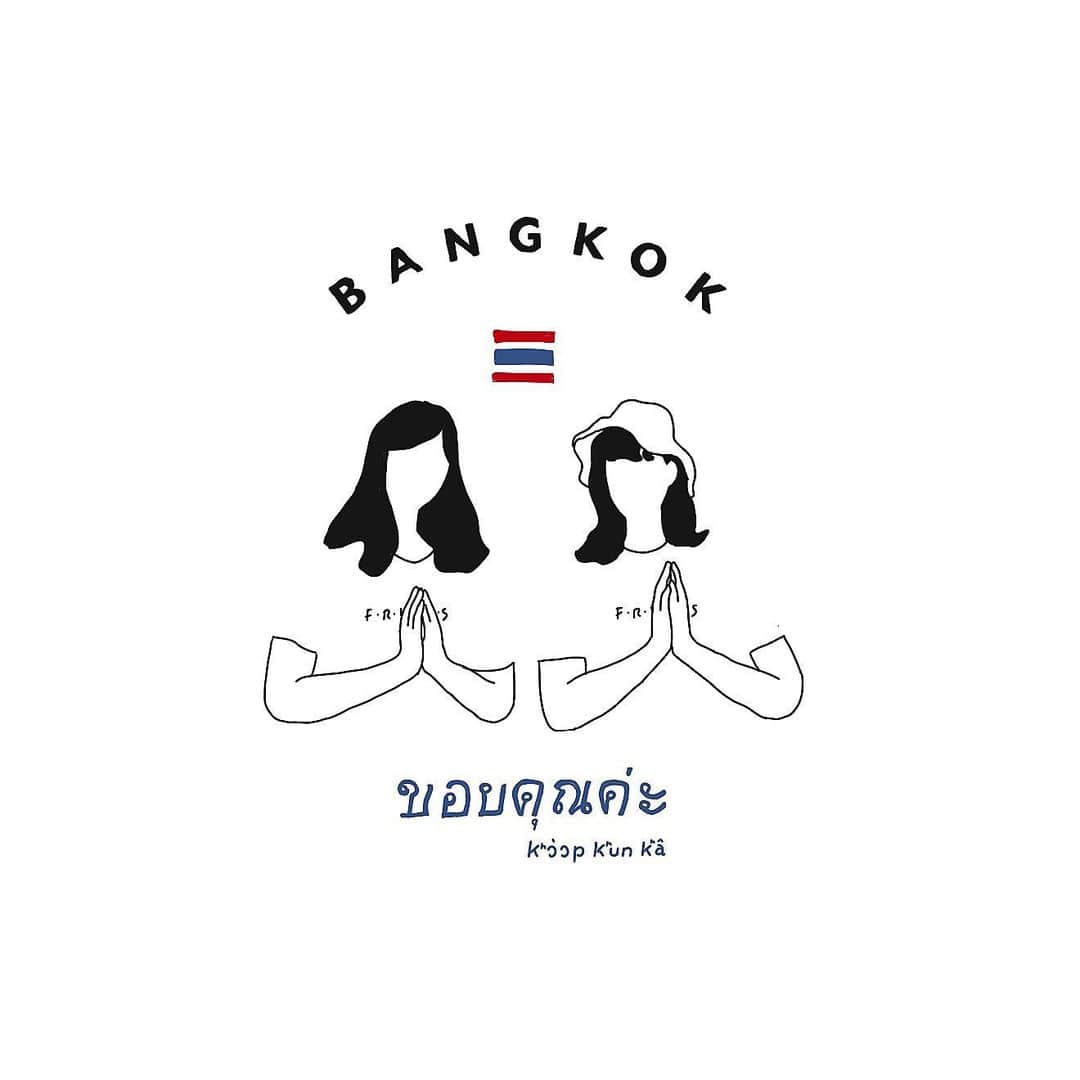 のインスタグラム：「#BANGKOK 👭🇹🇭 ㅤㅤㅤㅤㅤㅤㅤㅤㅤㅤㅤㅤㅤ ㅤㅤㅤㅤㅤㅤㅤㅤㅤㅤㅤㅤㅤ  今月初めにバンコクに行きました〜！(初) 象に乗ったり寺巡ったり買い物したり ニューハーフショー見たり、、 夏は姿を消すくらい暑いの苦手なんだけど それをはるかに上回って楽しかった〜〜〜〜🐘！ ㅤㅤㅤㅤㅤㅤㅤㅤㅤㅤㅤㅤㅤ 毎年行っている親友との旅 まだどこ行くか決まってないけど来年も楽しみ☺︎ ㅤㅤㅤㅤㅤㅤㅤㅤㅤㅤㅤㅤㅤ  タイ文字かわいい #Thailand #🇹🇭 #バンコク旅行 #ขอบคุณค่ะ🙏🏻」