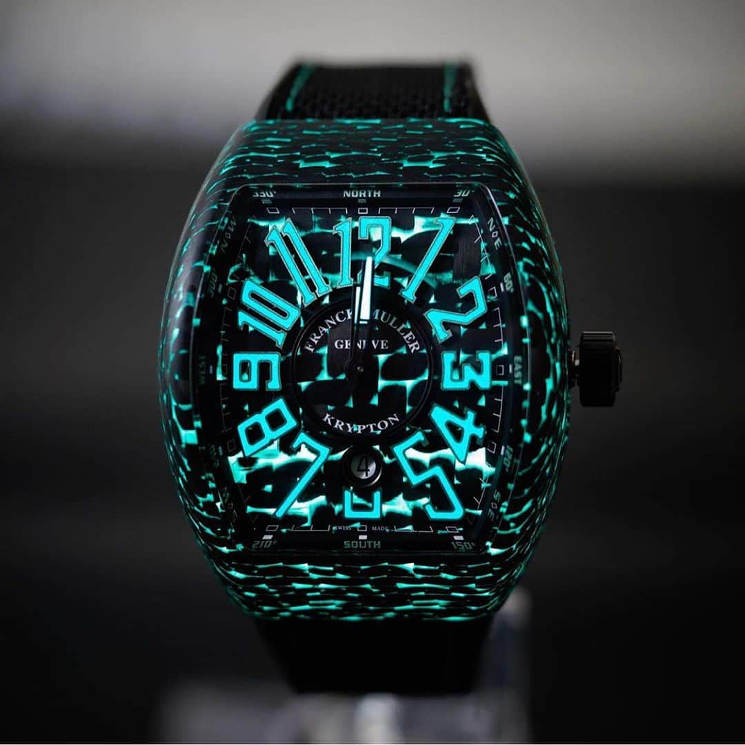 Daily Watchさんのインスタグラム写真 - (Daily WatchInstagram)「Franck Muller Krypton with integrated lume in the case 🔦 Pretty damn cool, right? Video by @thetimepiecegentleman」11月20日 20時41分 - dailywatch