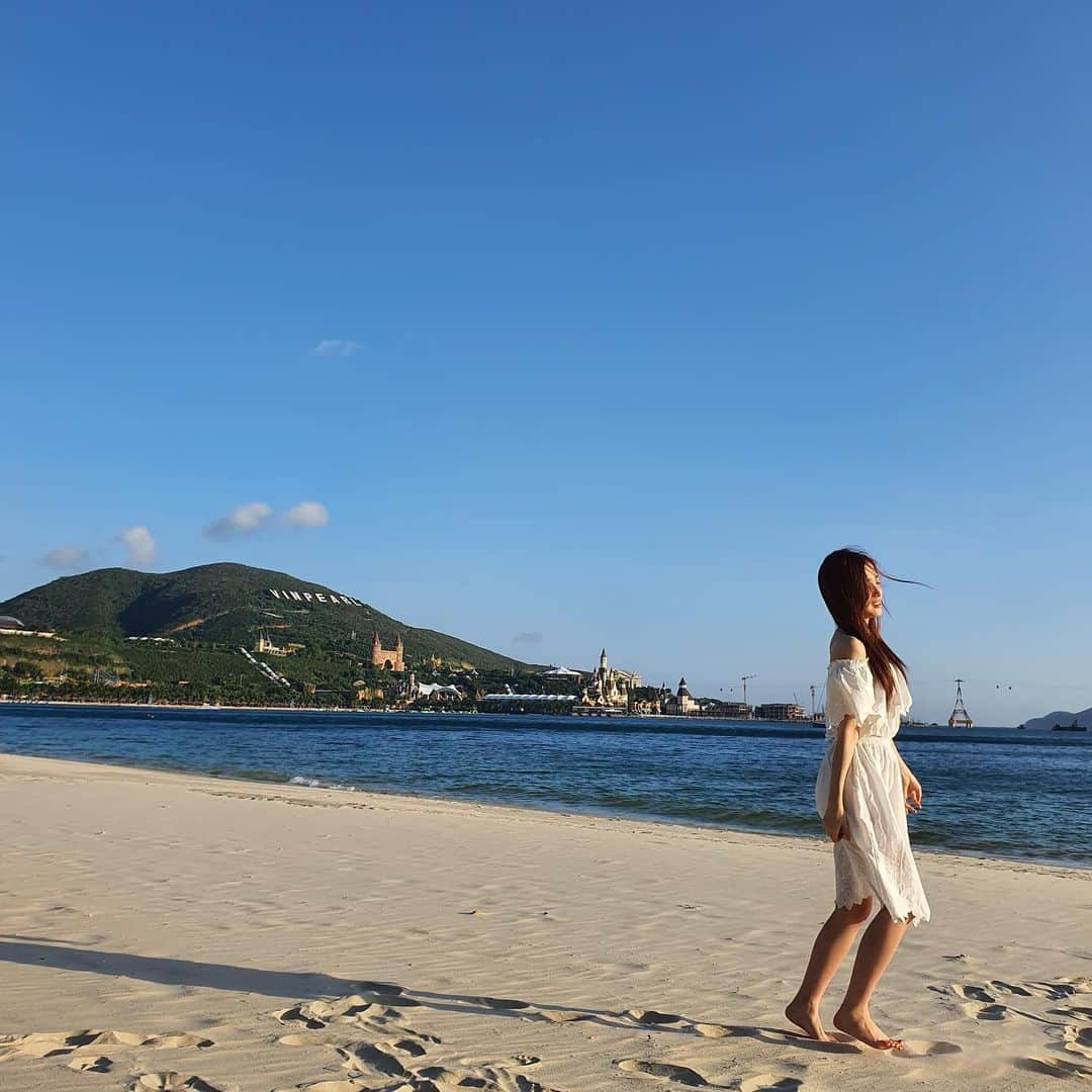 OH MY GIRLさんのインスタグラム写真 - (OH MY GIRLInstagram)「in NHA TRANG🏝🥰」11月20日 20時56分 - wm_ohmygirl