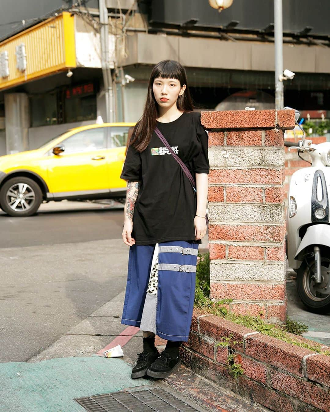 Droptokyoさんのインスタグラム写真 - (DroptokyoInstagram)「TAIWAN STREET STYLES @drop_taiwan  #streetstyle#droptokyo#taiwan#streetscene#streetfashion#streetwear#streetculture#fashion#hairstyle#台湾#taipei #街拍#時尚#東區#穿搭#街拍style #時尚穿搭#街頭攝影#台北#潮流#台灣 Photography: @kyoheihattori」11月20日 21時02分 - drop_tokyo