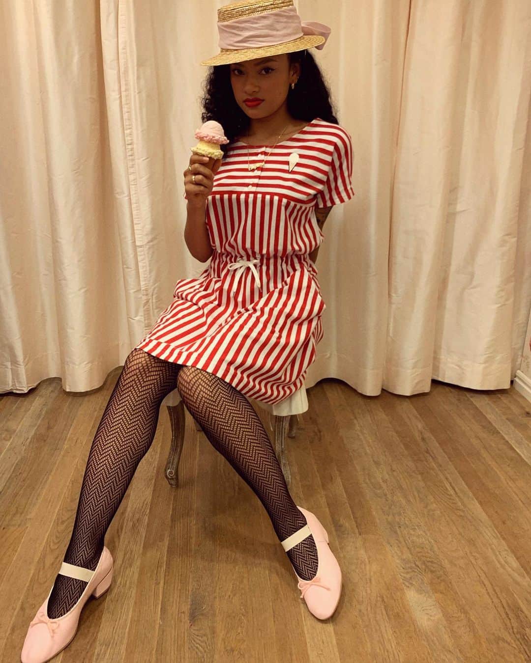 ティファニー・キャデラックのインスタグラム：「My charm is lethal🍦 #Katie2020SS」