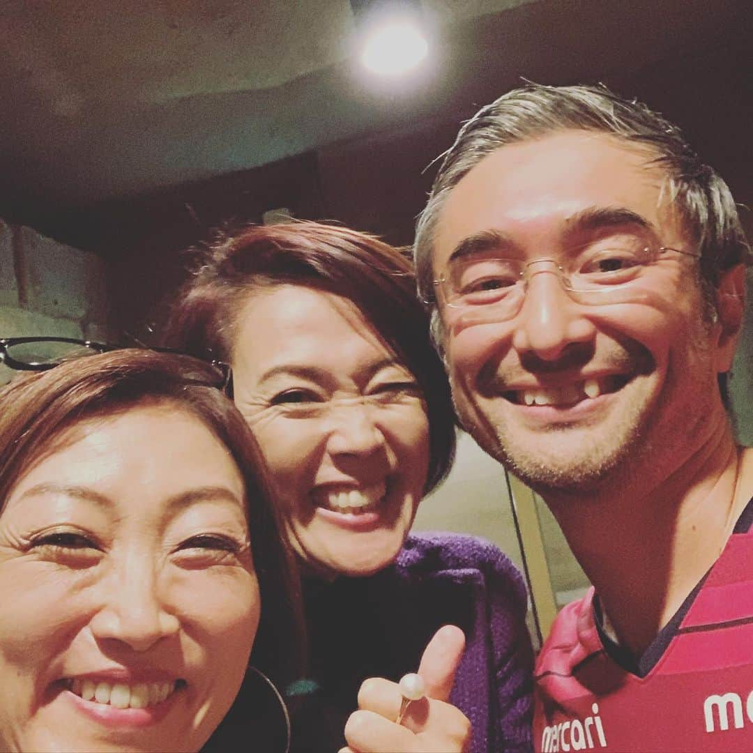 田中ウルヴェ京さんのインスタグラム写真 - (田中ウルヴェ京Instagram)「昨晩の六本木某所。🤣 サッカー関係者多すぎ。😁 その中で、走りの得意な裕子ちゃんと泳ぐの得意な京が入っておりました。👍👍 いつも冬はカッコいいヤスさんあざます。😍🙏」11月20日 21時10分 - miyako.tanaka.oulevey