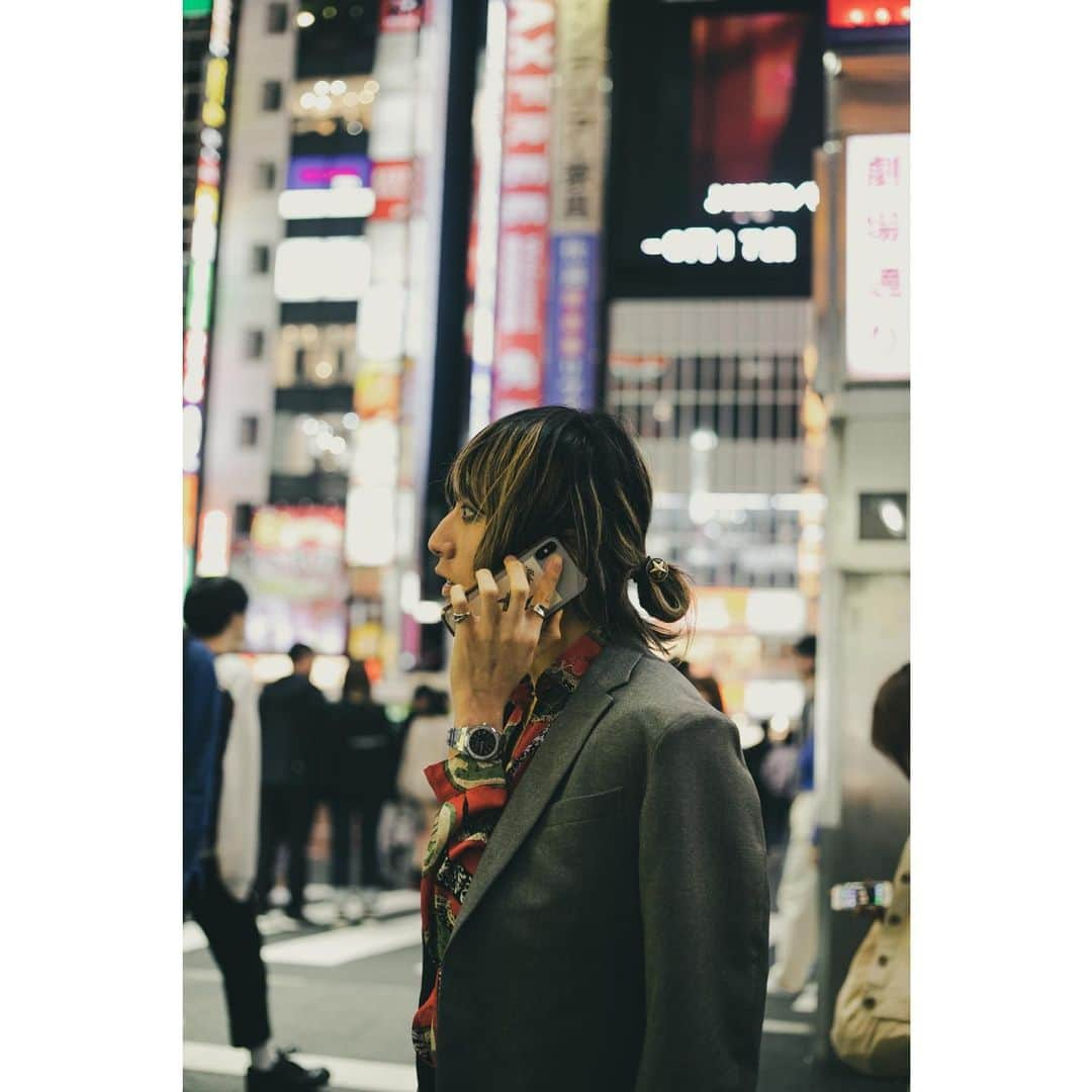 渋谷龍太さんのインスタグラム写真 - (渋谷龍太Instagram)「電話と電話。  写真 @nekoze_photo   #📞 #📱」11月20日 21時12分 - gyakutarou