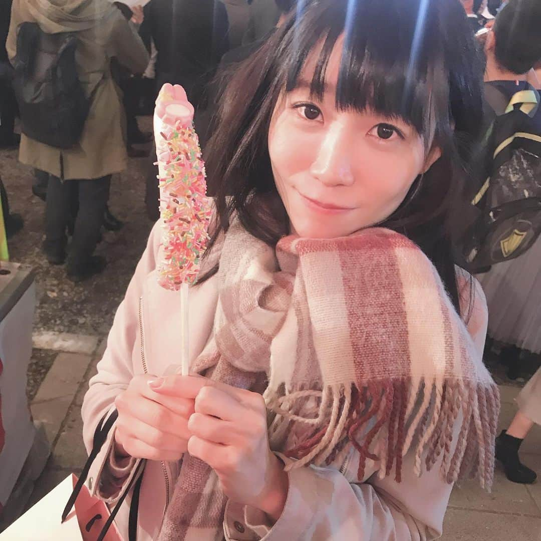 持田栞里さんのインスタグラム写真 - (持田栞里Instagram)「. とみたんと酉の市💛 お祭りだいすきっ！ . . #富田優衣 ちゃん #新宿#酉の市#お祭り」11月20日 21時30分 - mochida_shiori