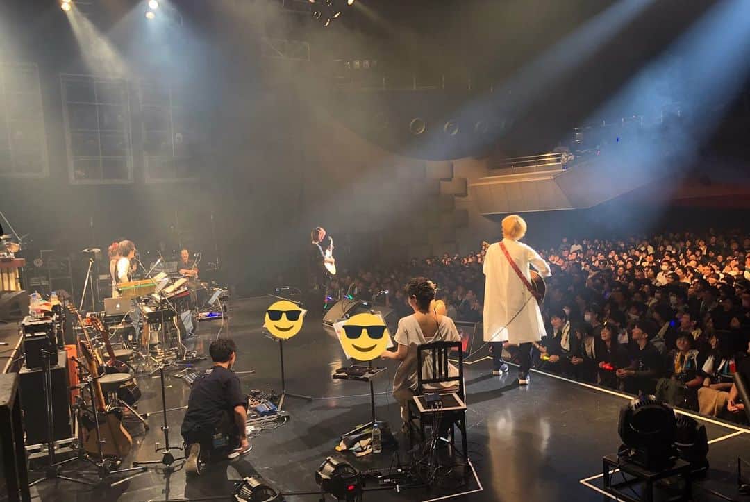 佐々木直也さんのインスタグラム写真 - (佐々木直也Instagram)「2019.11.16 17 CHRONO CROSS LIVE TOUR 2019 大阪、名古屋ありがとうございましたぁぁあ！！ お客さんの熱量最高だし、メンバーの熱量もどんどん更新しててツアーしてるーーーーって感じで最高です😎🤘 追加公演無かったらこれで終わりだったねって話ししてて本当恐ろしく感じた、、、けど！まだ台湾と中野がある！！！最高じゃあ😆🎉引き続き燃えるLIVEする！！ #クロノクロス #クロノクロスライブ #クロノクロス20周年 #ギター #ギタリスト #chronocross #chronocross20years #naoyasasaki #guitar」11月20日 21時41分 - kusoiinkainaoya