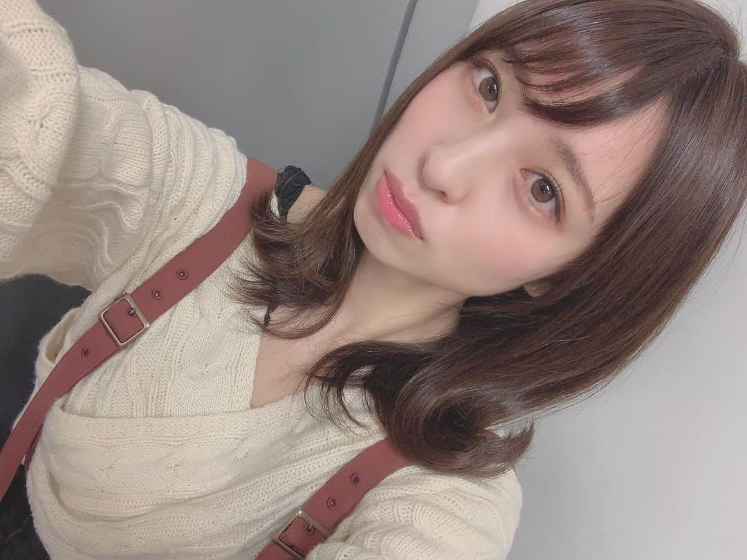 沖口優奈さんのインスタグラム写真 - (沖口優奈Instagram)「外はね. めずらしく  #selfie #hair #ヘアアレンジ」11月20日 22時10分 - yuna_okiguchi_