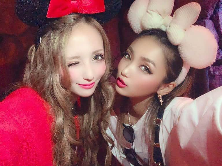 鈴木愛美さんのインスタグラム写真 - (鈴木愛美Instagram)「❤️🎄❤️🎄❤️🎄❤️🎄❤️ . やばい。すでにディズニー行きたい。 . . . #tdl #tokyodisneyland #ねもまにゃ」11月20日 22時15分 - x.manya.x