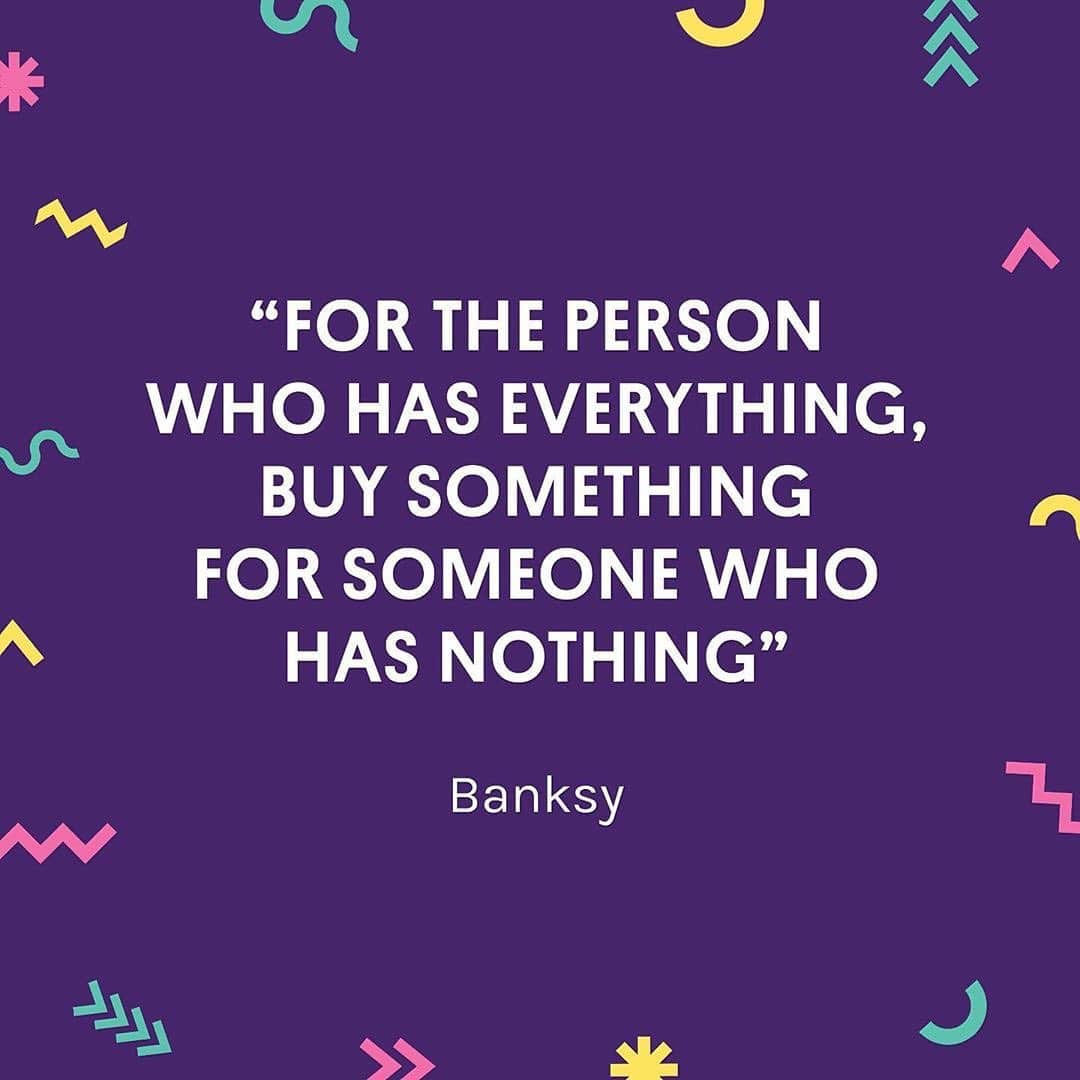 レナ・ヘディのインスタグラム：「From November 29th pop up stores open @7dialslondon ... come and do what Banksy says 🧡💜❤️🧡💛💚💙#chooselove @chooselove」