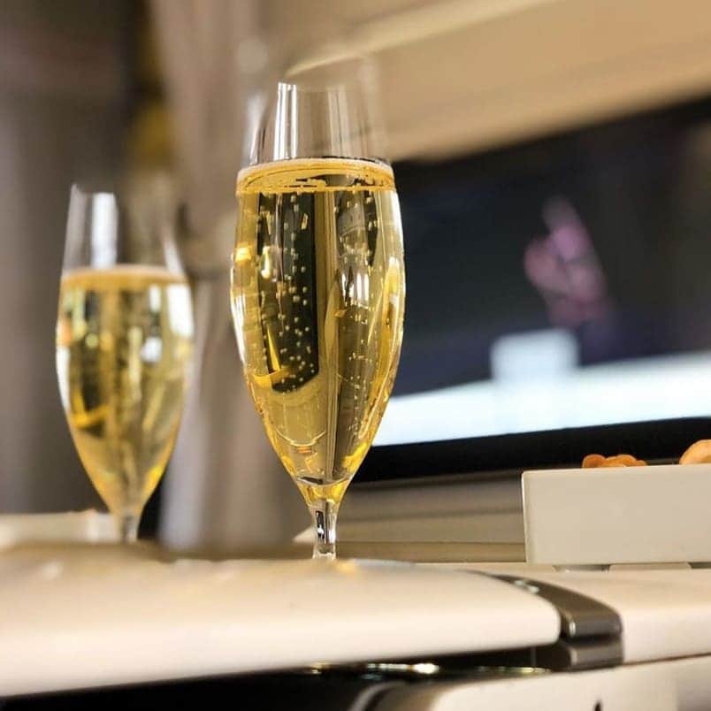 エールフランスのインスタグラム：「Travelling French art de vivre style. Voyage à la française*. 📷 Merci @steve_0_rama  #AirFrance #Franceisintheair . . *L''abus d'alcool est dangereux pour la santé」