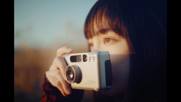 松本妃代のインスタグラム：「. 北村匠海さん作詞、DISH//さんの新曲 「PM5:30」のMVに出演させていただきました。 北海道のあたたかくて雄大な景色と、 素敵な歌詞に心がきゅっとなりました。 ぜひ、YouTubeでフルバージョンも見てください😊」