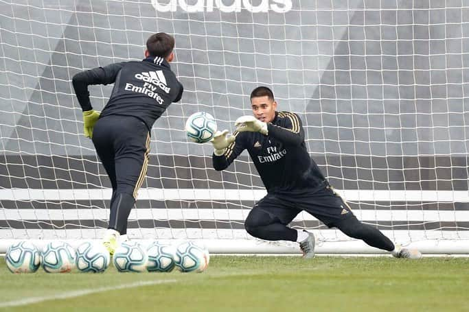 アルフォンス・アレオラさんのインスタグラム写真 - (アルフォンス・アレオラInstagram)「Regreso a la Ciudad Deportiva  @realmadrid #halamadrid」11月20日 22時52分 - alphonseareola