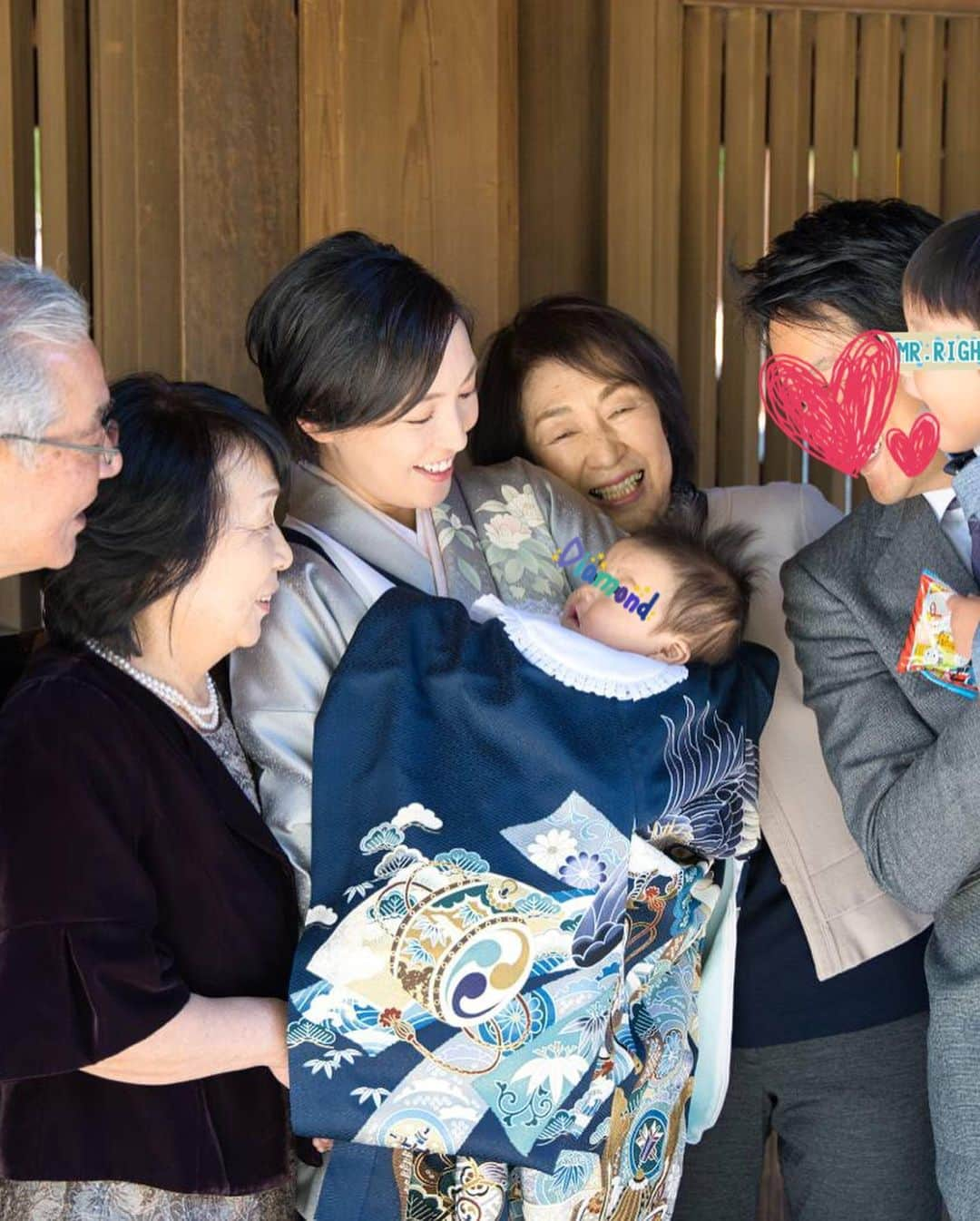 蒲生麻由さんのインスタグラム写真 - (蒲生麻由Instagram)「お宮参り⛩﻿ ﻿ やっと神様にご挨拶出来たね❣️﻿ ﻿ ﻿ #お宮参り#遅くなったけど  #やっと行けた﻿ #お食い初めと一緒にお宮参り﻿ #念願の着物で #自分で着付け #10年振りに﻿ #着付け #なんとかなったw﻿ #朝から怒涛の一日 #babyboy #2人目育児﻿ #mamalife #生後3ヶ月 #3monthold」11月20日 22時44分 - mayugamo_lamana