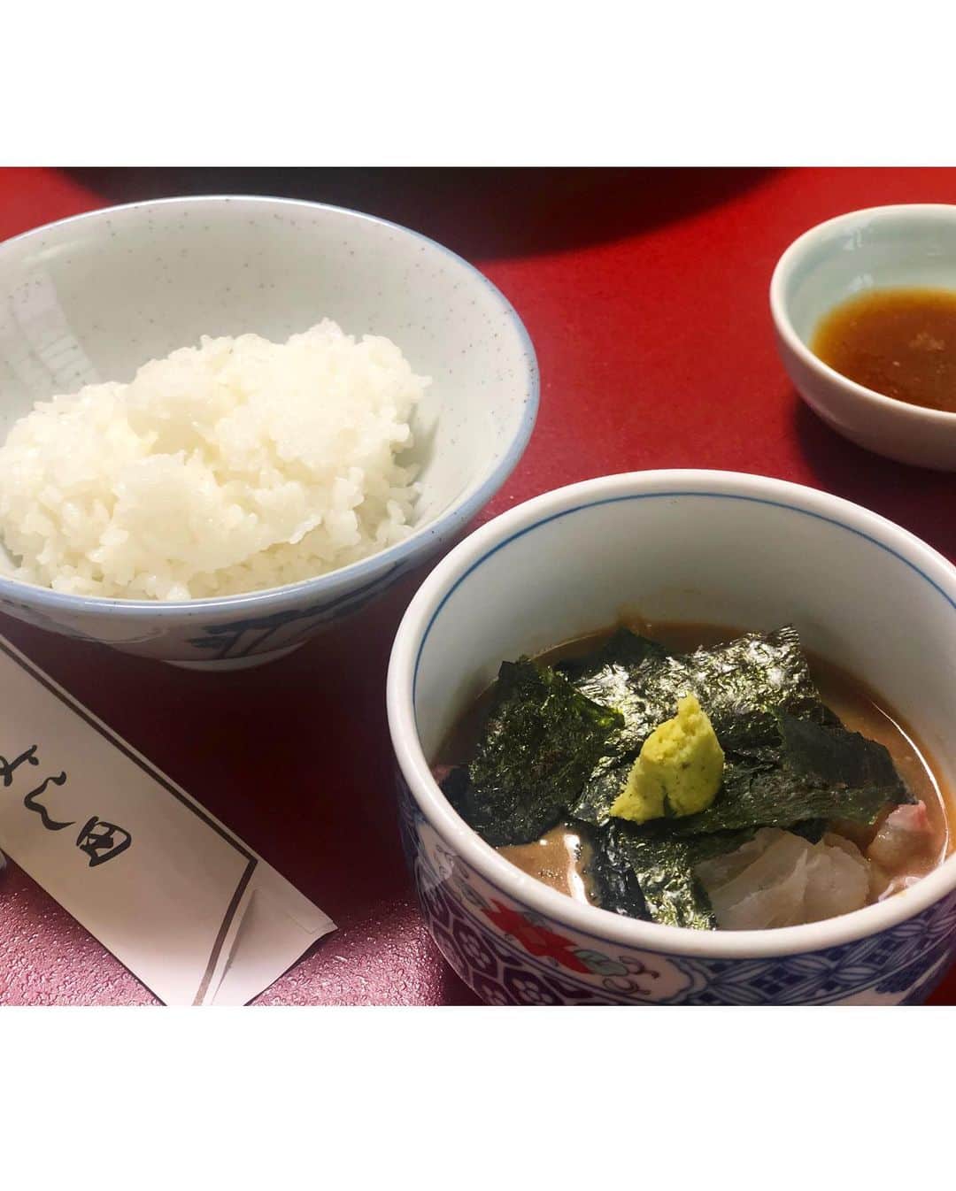 chayさんのインスタグラム写真 - (chayInstagram)「福岡でほぼ必ず行くところ🤤 よし田さん🍚 鯛茶漬け、透き通ったイカ刺し、天ぷらぐーうま💓 福岡って本当に美味しいものだらけ🍻 #よし田 #鯛茶漬け #イカ刺し  #天ぷら #ぐーうま  #福岡」11月20日 22時50分 - chay1023_official