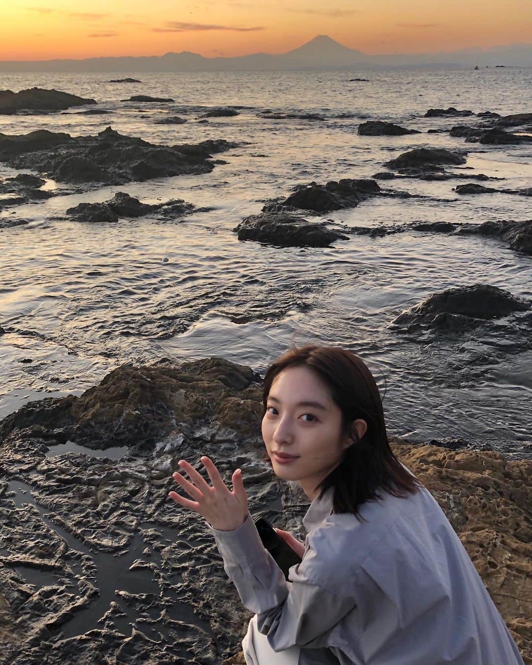 のインスタグラム：「👋🏻〜🌅。　#さちよちゃれんじ」