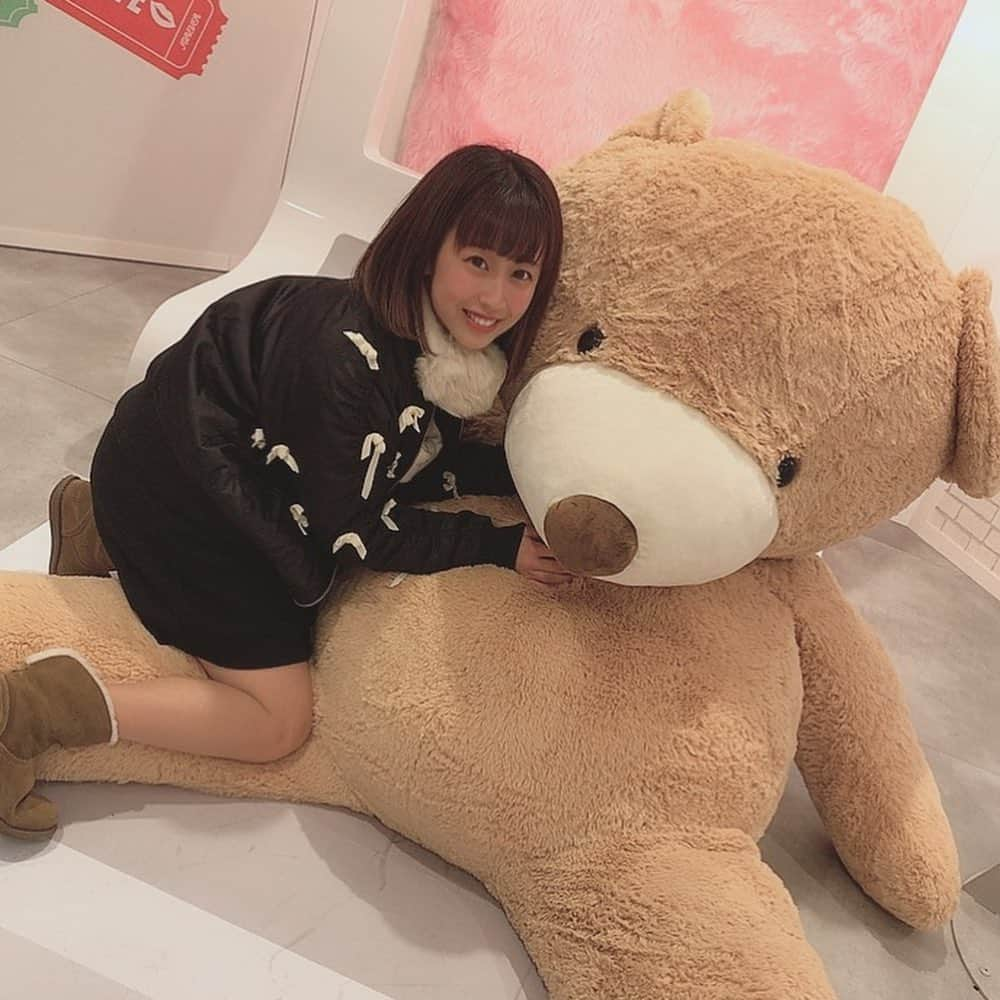 桜愛美さんのインスタグラム写真 - (桜愛美Instagram)「くまたん🐻ぎゅっ #model #fukuoka #SEGA #japan」11月20日 23時30分 - manami_guitars