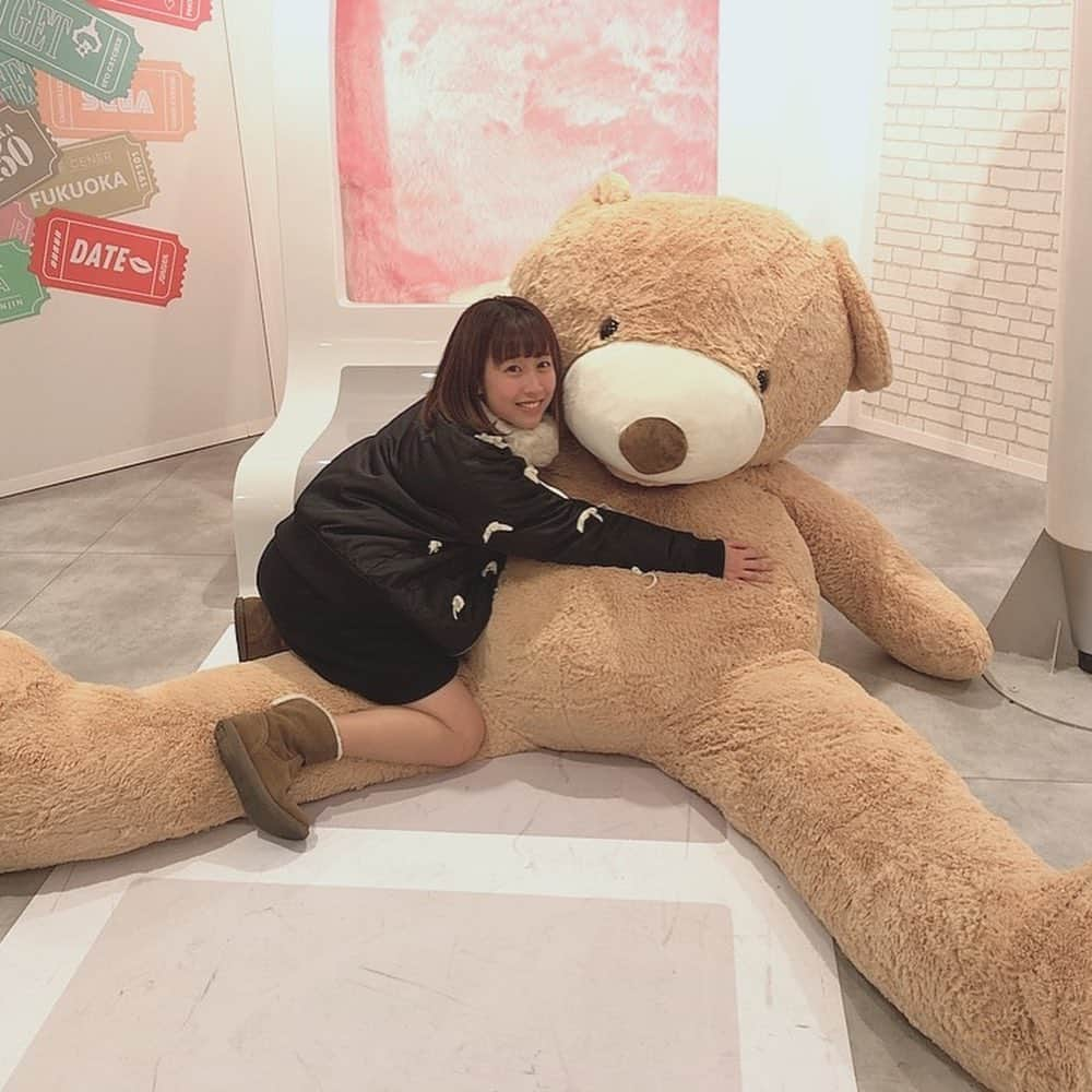 桜愛美さんのインスタグラム写真 - (桜愛美Instagram)「くまたん🐻ぎゅっ #model #fukuoka #SEGA #japan」11月20日 23時30分 - manami_guitars