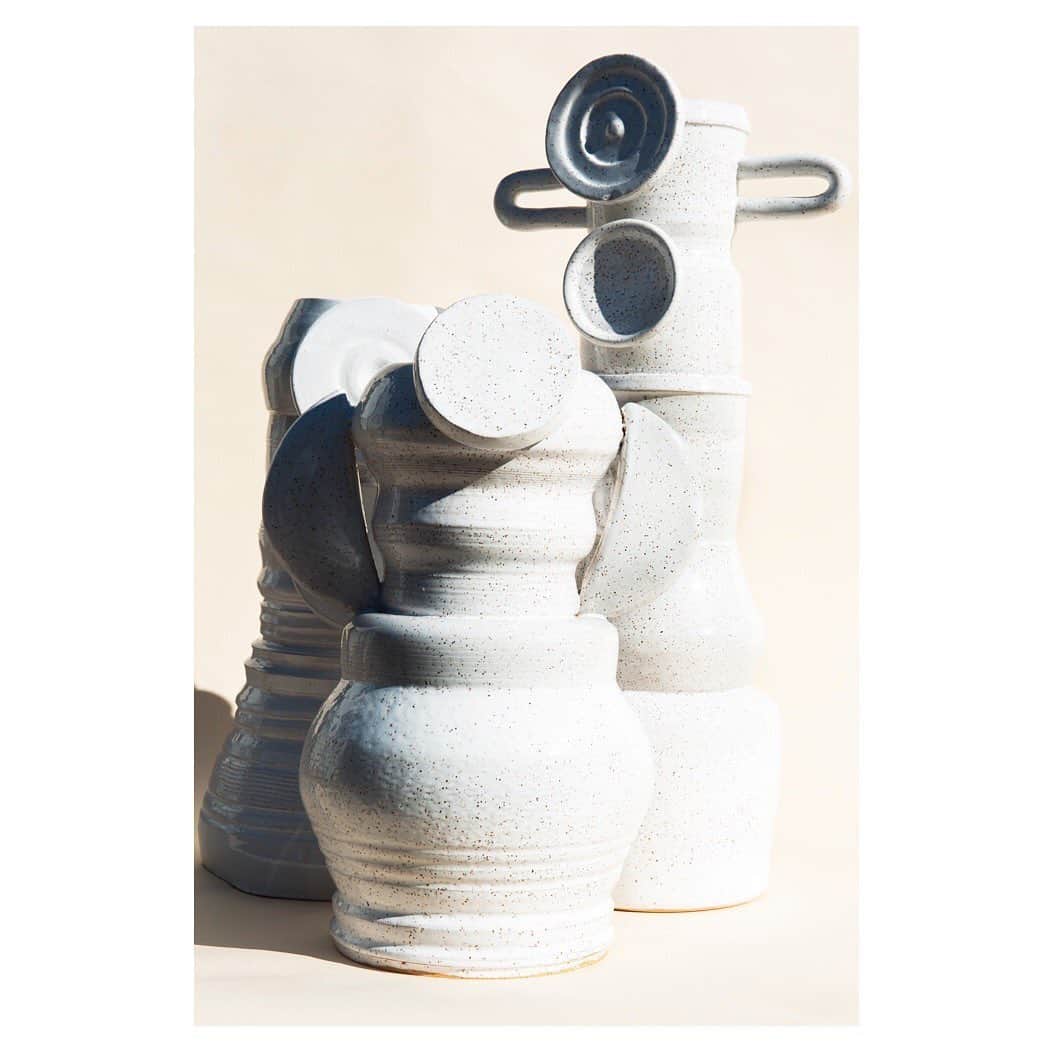 のインスタグラム：「Amici ... Les amis ... Friends ... Amigos ... Bref la bande quoi !  Pics @camille.of  #ceramic #handthrown #moderncraft #pottery #clay #art #sculpture #happyness #ceramique #glaze #losangeles」
