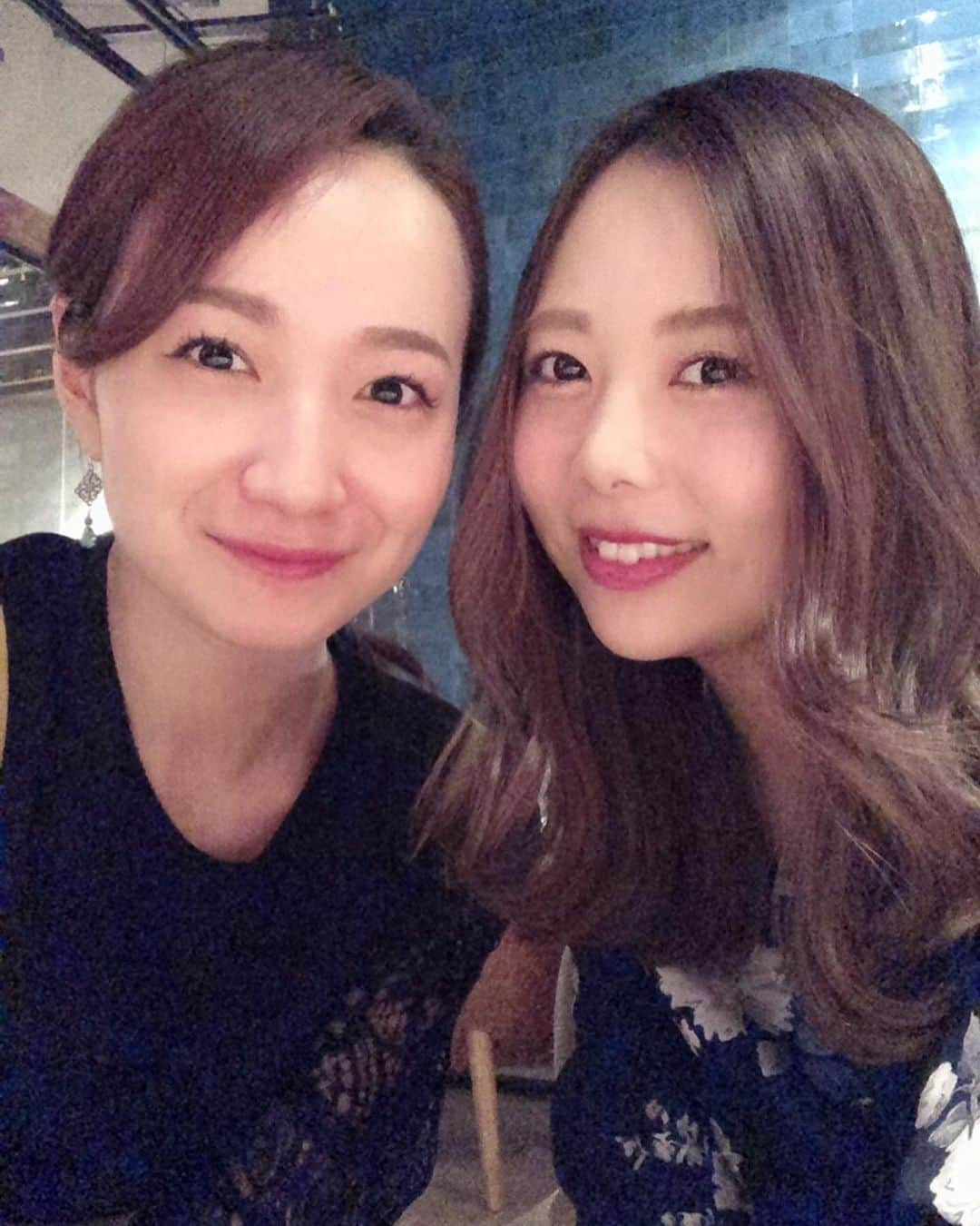 西村季里子さんのインスタグラム写真 - (西村季里子Instagram)「・ やっと久しぶりにお会いできた えりかさん😭😭😭 会った瞬間泣いた(会う前から泣いた←) たくさん話したいことありすぎて、 ずっとしゃべってしまった🌬 えりかさんからの言葉全てが 今のわたしにとって、とっても大事な言葉で、 このタイミングでお会いできて 本当によかったなって感謝しかない🙏🏻 初めて行った伊右衛門サロンも素敵だったな〜🍵 また行きたい&すぐ会いたい💓 #伊右衛門#伊右衛門サロン#ヒカリエ #渋谷 #おしゃカフェ#カフェ#cafe#tea #先輩#美しい#キャスター#感謝 #めちゃ写真撮った #表情筋#笑 #follow#followｍe」11月21日 9時30分 - kiriko_nishimura