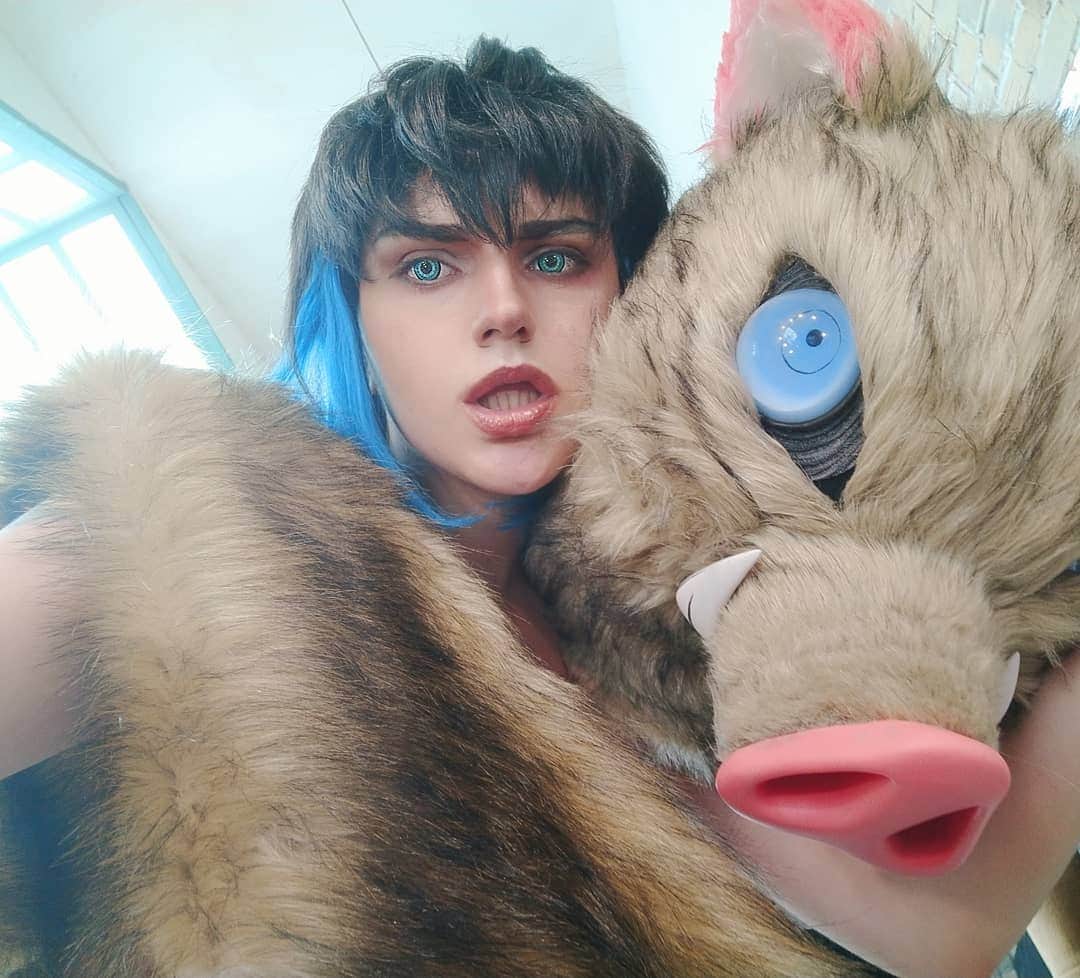 Gesha Petrovichさんのインスタグラム写真 - (Gesha PetrovichInstagram)「Challenge me Gonpachirou!! 🐗💢💢💢 Done last two photoshoots for fanservice calendar, it was extremely fast cause tomorrow I will in Valencia  for @japanweekend 🇪🇸🇪🇸🇪🇸 More pics and process will on Patreon today, follow to see first👇 www.patreon.com/GeshaCos Wig @geshacos 🐗🐗🐗🐗🐗🐗🐗🐗🐗🐗🐗 💢Want this🐗, order here 👇 https://www.etsy.com/shop/AtomicDragonProps Inst: @small_diablo Tw: @dielectric_dog  #inosuke #demonslayer #demonslayercosplay #geshacoser #cosplay #kimetsunoyaiba」11月21日 2時23分 - petrovichgesha