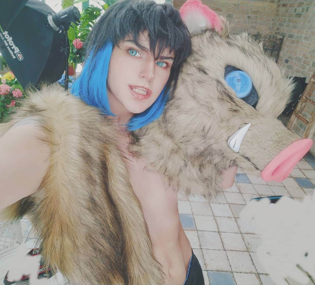 Gesha Petrovichさんのインスタグラム写真 - (Gesha PetrovichInstagram)「Challenge me Gonpachirou!! 🐗💢💢💢 Done last two photoshoots for fanservice calendar, it was extremely fast cause tomorrow I will in Valencia  for @japanweekend 🇪🇸🇪🇸🇪🇸 More pics and process will on Patreon today, follow to see first👇 www.patreon.com/GeshaCos Wig @geshacos 🐗🐗🐗🐗🐗🐗🐗🐗🐗🐗🐗 💢Want this🐗, order here 👇 https://www.etsy.com/shop/AtomicDragonProps Inst: @small_diablo Tw: @dielectric_dog  #inosuke #demonslayer #demonslayercosplay #geshacoser #cosplay #kimetsunoyaiba」11月21日 2時23分 - petrovichgesha
