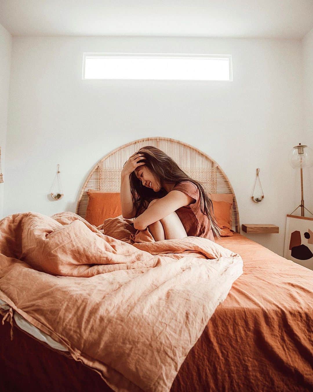 W E Y L I Eのインスタグラム：「Woke up to the sound of rain 🌧 This is the time of year where people in LA are incapable of driving normally and/or leaving the house 😂」