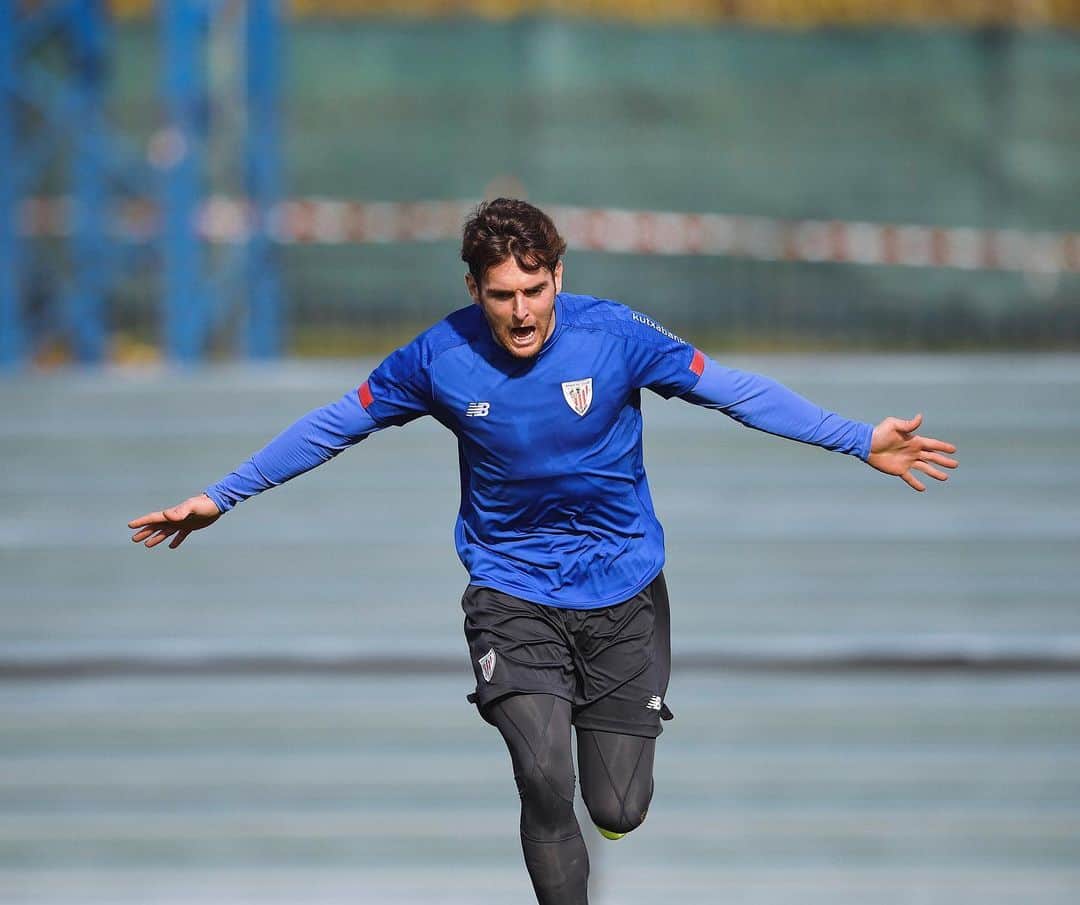 イバイ・ゴメスのインスタグラム：「🎯⚽️」