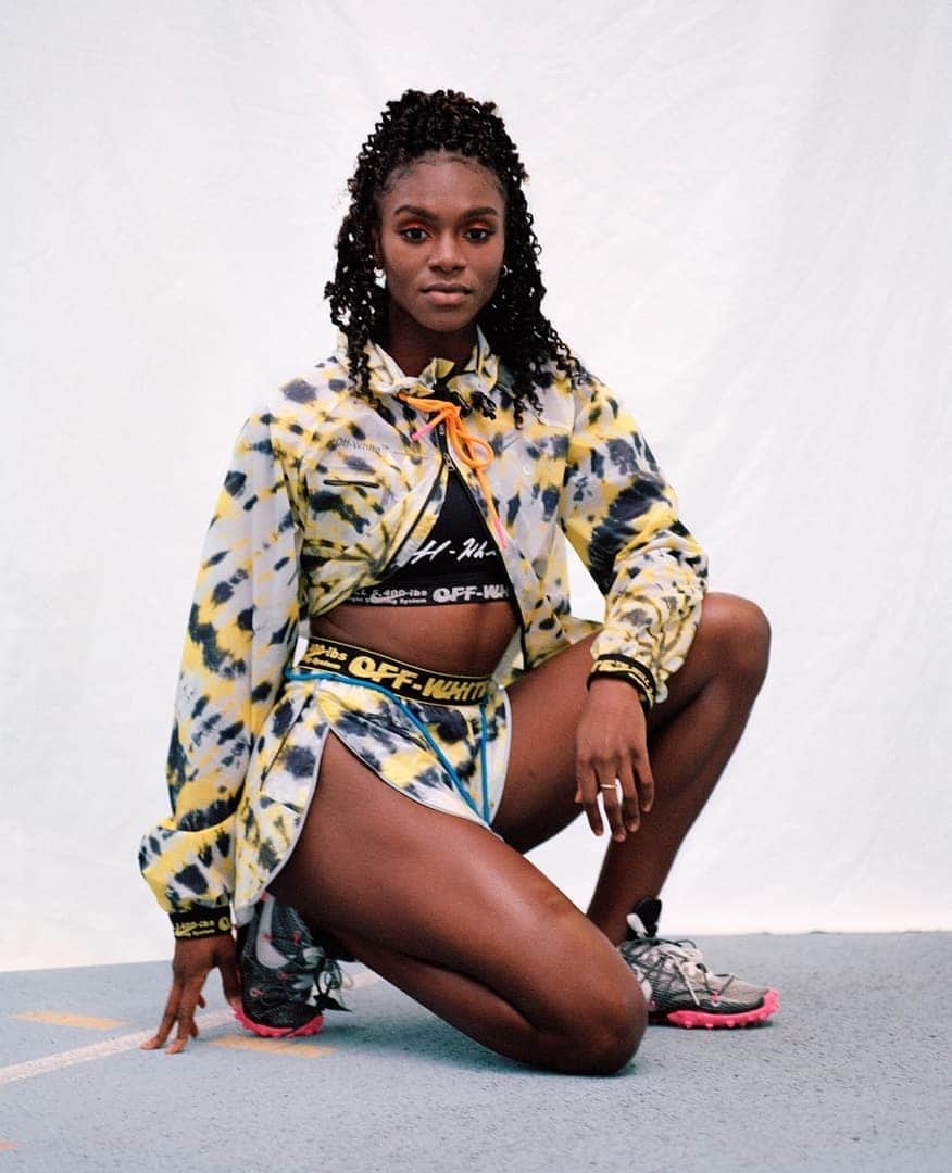 OFF-WHITE C/O VIRGIL ABLOHさんのインスタグラム写真 - (OFF-WHITE C/O VIRGIL ABLOHInstagram)「[collab] women’s Off-White™ c/o @nike collection now available online and in selected store. model c/o @dinaashersmith styling c/o @matthew_josephs photography c/o @ronanksm」11月21日 4時02分 - off____white