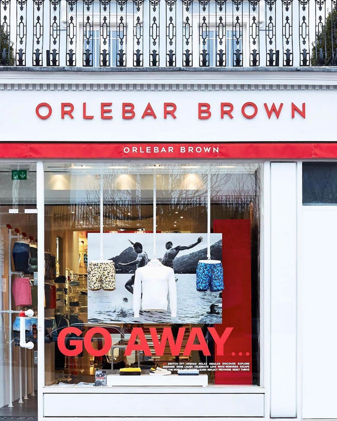 オールバーブラウンさんのインスタグラム写真 - (オールバーブラウンInstagram)「Head to our flagship store on Westbourne Grove to find everything you need to go away this season 🧳 #GoAway #OrlebarBrown #HolidayBetter #OBsAroundTheWorld」11月21日 4時13分 - orlebarbrown