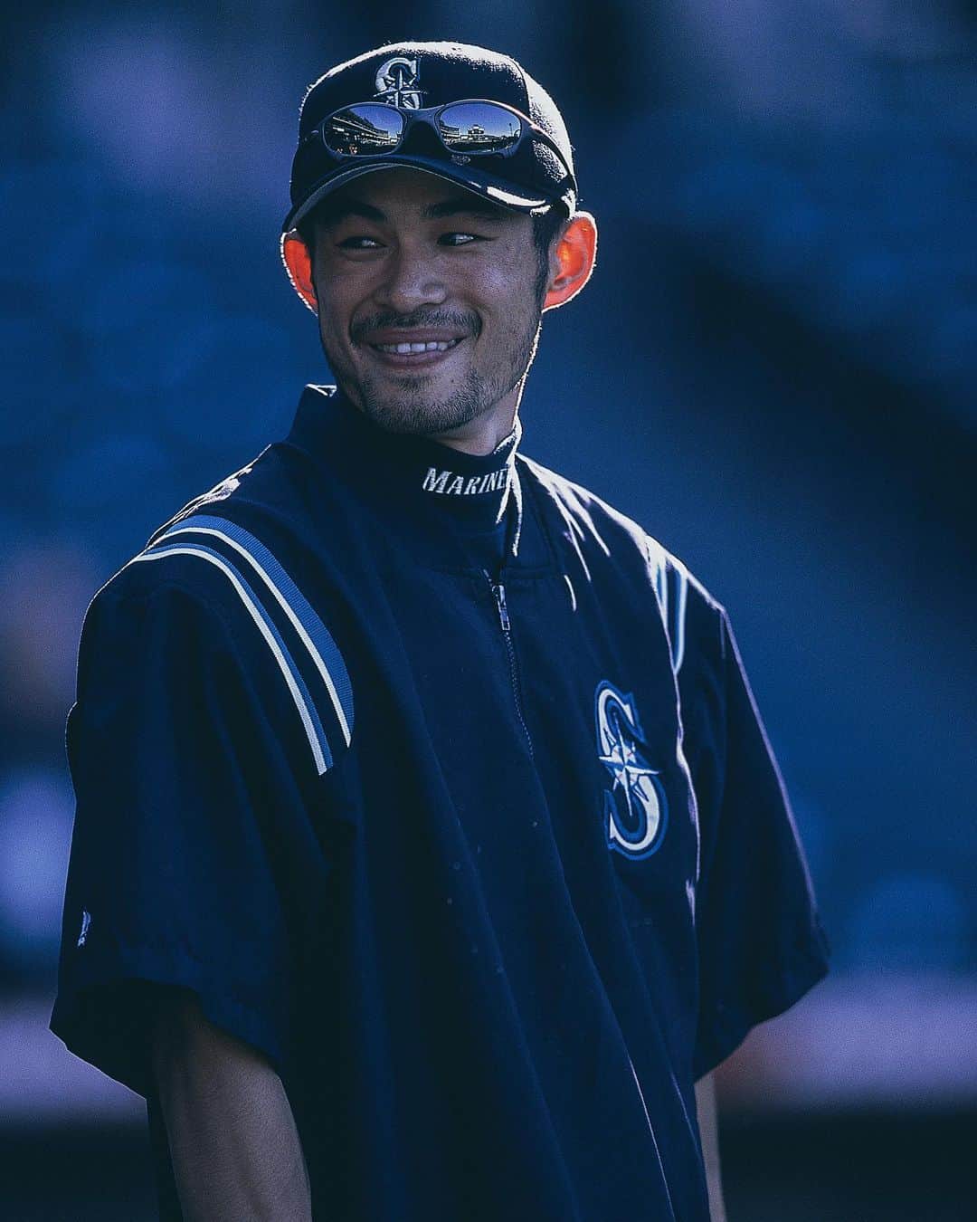 MLBさんのインスタグラム写真 - (MLBInstagram)「OTD in 2001, Ichiro became the second player to win ROY and MVP in the same year. 🐐」11月21日 4時17分 - mlb