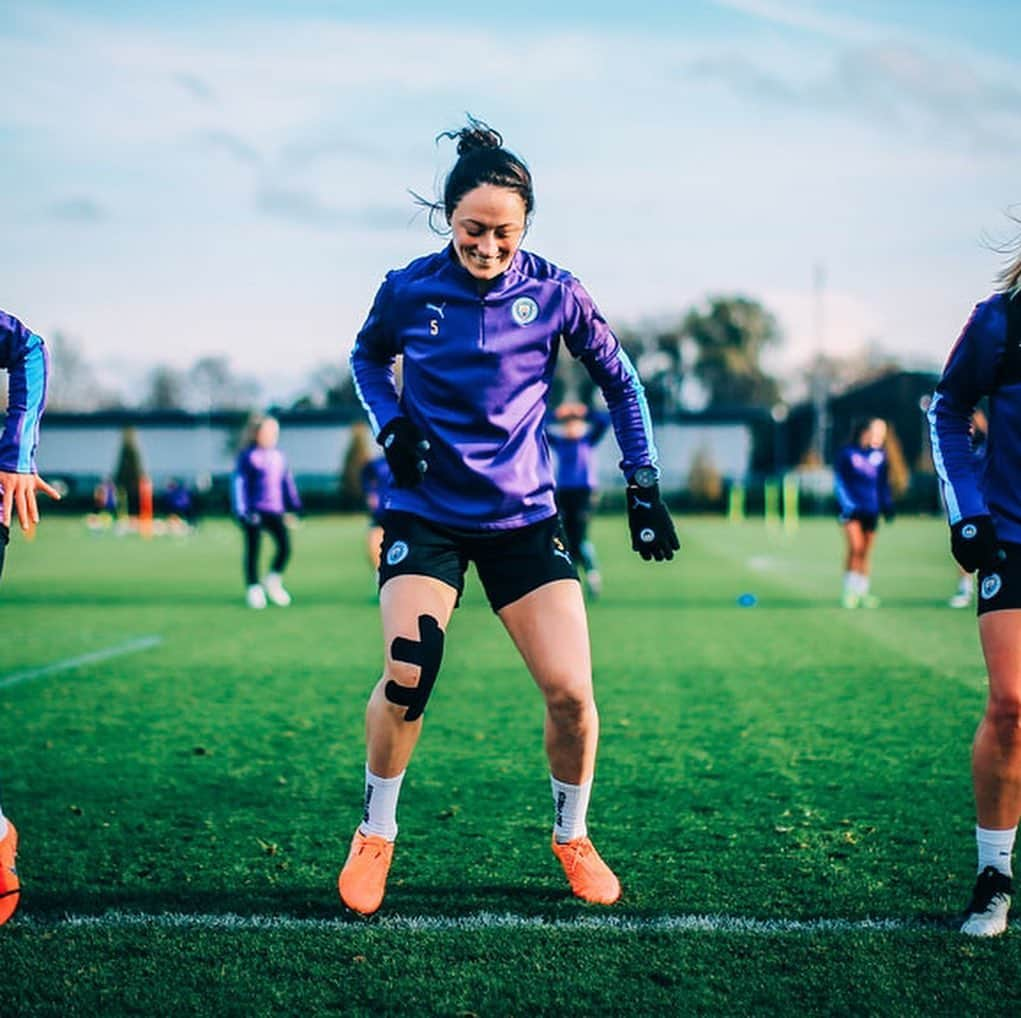 マンチェスター・シティFCさんのインスタグラム写真 - (マンチェスター・シティFCInstagram)「🏋️‍♀️🏋️‍♀️🏋️‍♀️⁣ ⁣ ⁣ ⁣ ⁣ ⁣ #mancity」11月21日 4時26分 - mancity