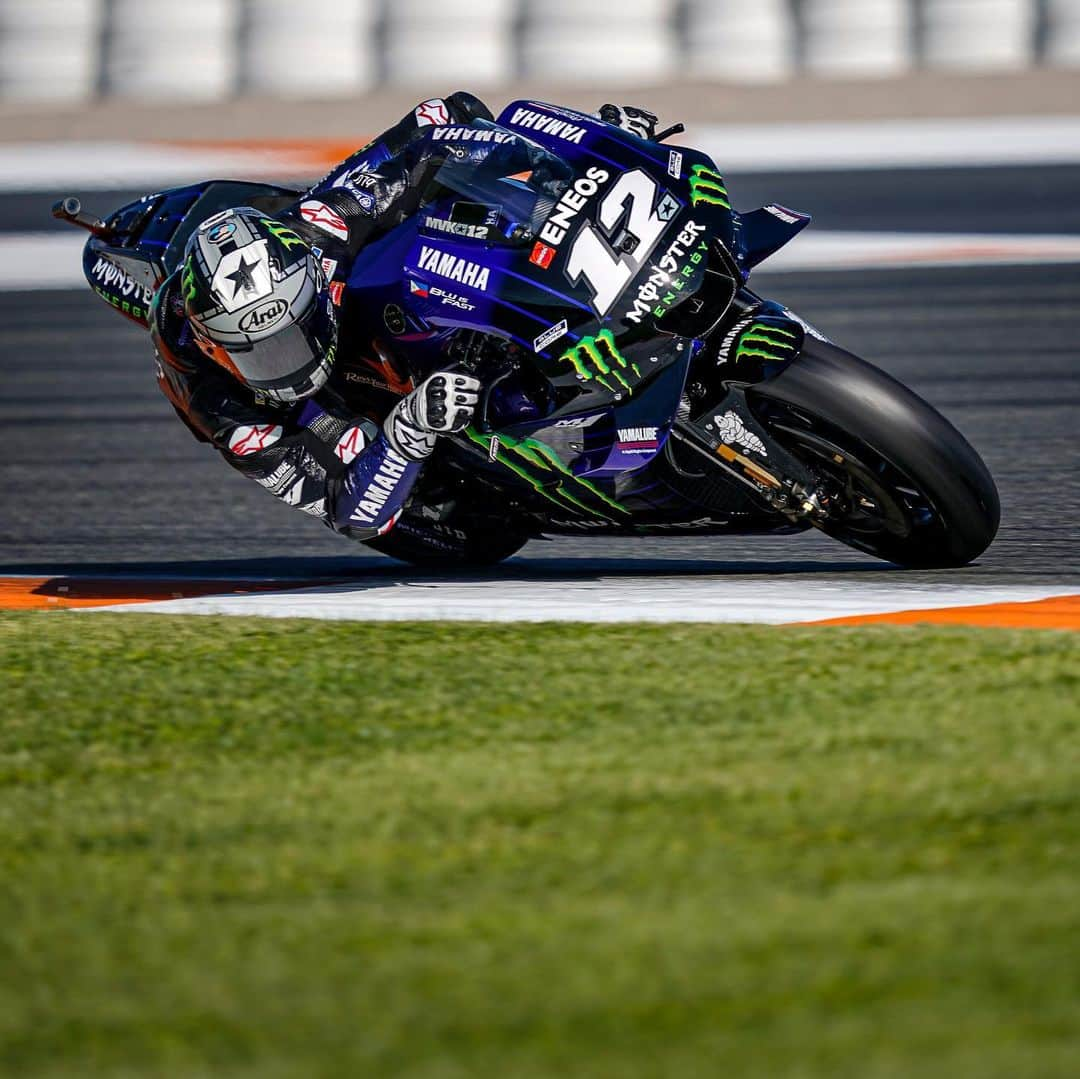 YamahaMotoGPさんのインスタグラム写真 - (YamahaMotoGPInstagram)「@maverick12official tops the Day 2 and combined timesheets, a leaves the Valencia Test feeling satisfied and eager to try the new items again at the test in Jerez next week. . . #MonsterYamaha | #MotoGP | #ValenciaTest | #MonsterEnergy | #12gang | #MV12」11月21日 5時25分 - yamahamotogp