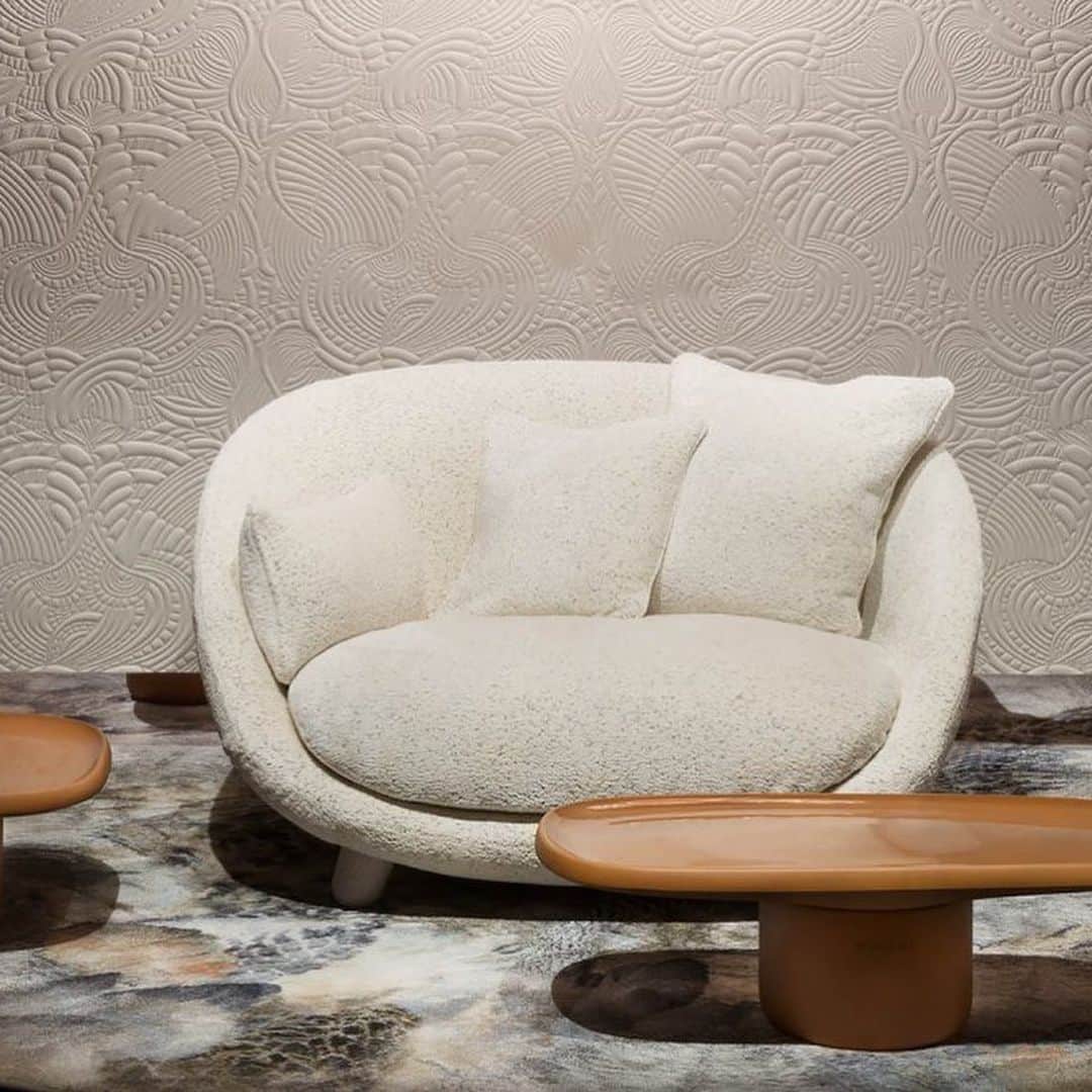 Reiko Lewisさんのインスタグラム写真 - (Reiko LewisInstagram)「Texture and 3D surfaces  Many designers have spotted a lot of 3D surfaces with a material effect such as for example the Moooi’s 3D wallpapers in design shows in Europe. They look beautiful and are perfect for the focal point of the room! http://moooiwallcovering.com/single-product.php?collID=9&t=0 壁にテクスチャーと3Dのデザインを 多くのデザイナーがヨーロッパのデザインショーで凹凸感のある壁素材に注目しています。例えばMoooiの3D壁紙など。 素材として美しく部屋の主軸となるデザインとしても注目に値しますね！ #hawaii #interiordesign #interiorlovers #wallpapers #moooi #interiordecorating #ハワイ #おしゃれな家 #壁紙 #ムーイ #インテリアデザイン #インテリア好き」11月21日 6時23分 - ventus_design_hawaii