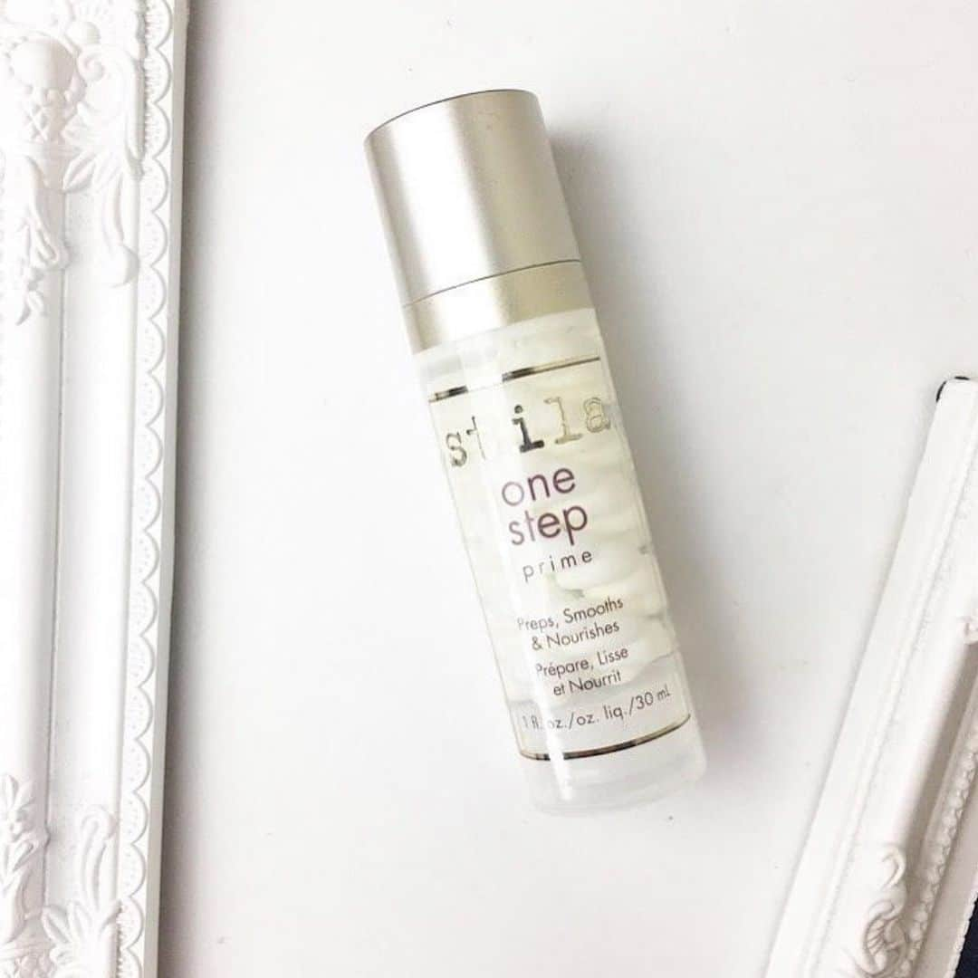 Stila Cosmeticsさんのインスタグラム写真 - (Stila CosmeticsInstagram)「Prime to perfection ⭐ Our triple-helix serum primer combines a crystal clear base with the perfect balance of skin conditioners that fill pores and fine lines, setting up your complexion canvas! Specially formulated with 15 bio-available vitamins, nutrients and antioxidants, this primer nurtures and soothes skin 💖 Try it out at @ultabeauty!  #stilacosmetics #primetoperfection #complexionrescue」11月21日 7時18分 - stilacosmetics