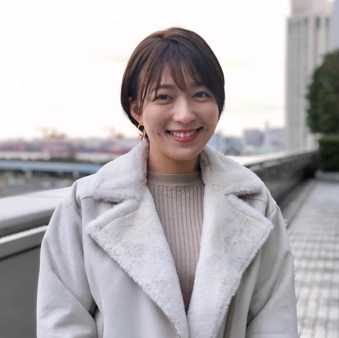 フジテレビ「めざましテレビ」さんのインスタグラム写真 - (フジテレビ「めざましテレビ」Instagram)「11月19日（火）きょう何着て行く？ ・ ファッション雑誌CanCamとコラボした お天気コーナー「きょう何着て行く？」 阿部華也子ちゃんの毎日のコーデを紹介♪ ・ 【きょうのコーデ】 ジャケット→#MERCURYDUO 1万6000円 ニット→#ECLIN 7700円 スカート→#EMMELREFINES 1万2000円 靴→#セヴントゥエルヴサーティー 2万8000円 イヤリング→#アネモネ 2100円 ・ 【コーデのポイント】 ミルクティーベージュの優しげなワントーンコーデ☕️ ボアコートのもこもこした素材感が より柔らかな雰囲気を高めてくれます🐏 淡いベージュは膨張しがちな色なのでダークブラウンのブーツで 全体を引き締めるのがコーデのコツです🙆‍♀️ ・ #めざましテレビ #きょう何着て行く？ #阿部華也子 #今日のコーデ#コーデ #CanCam #今日のファッション#ootd #きょう何着て行く？は月〜金朝6時22分ごろ放送！」11月21日 7時40分 - mezamashi.tv